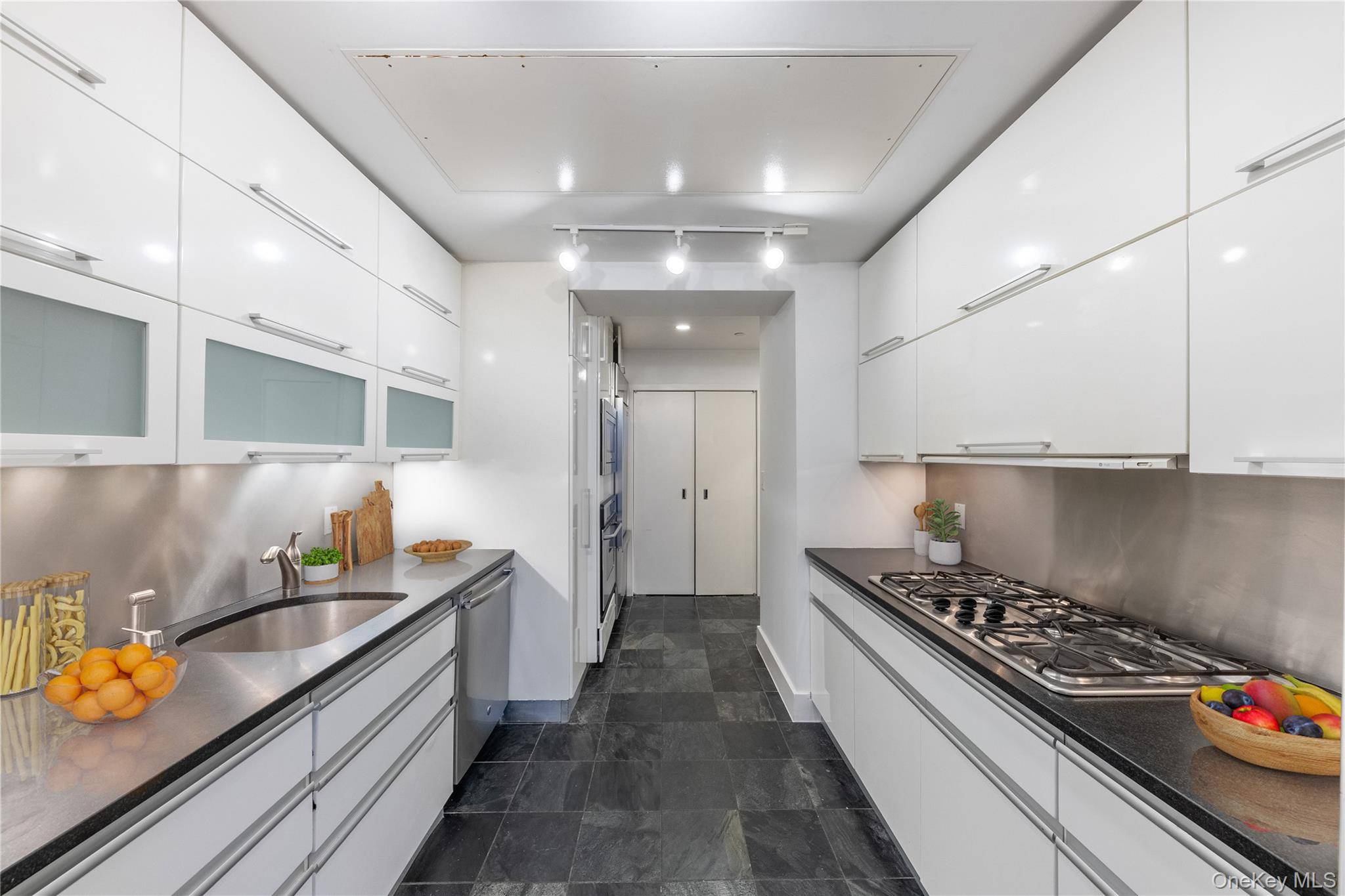 116 W 22nd ST #3, New York (manhattan), NY 10011