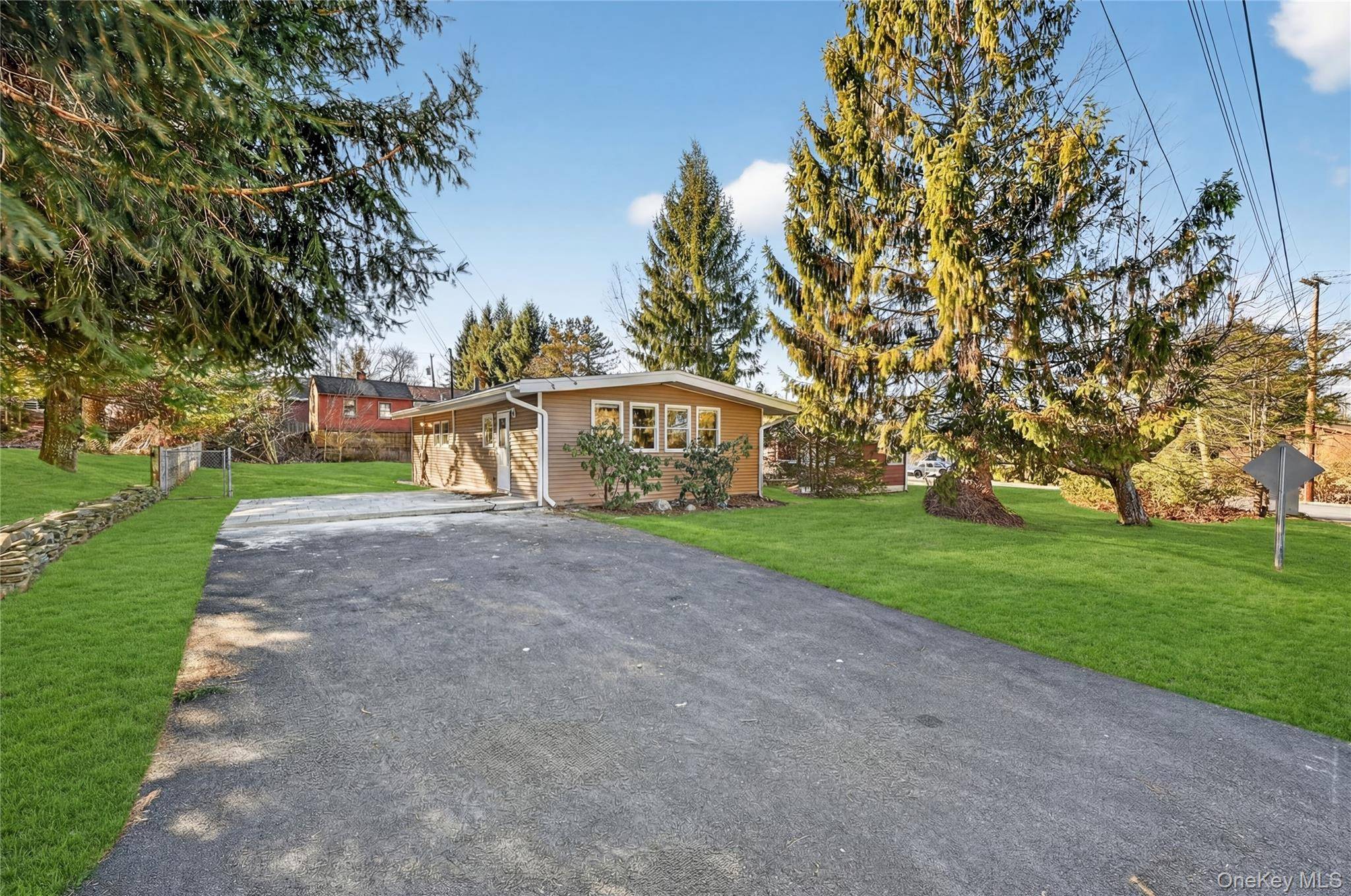2 The Curve RD, Rock Hill, NY 12775
