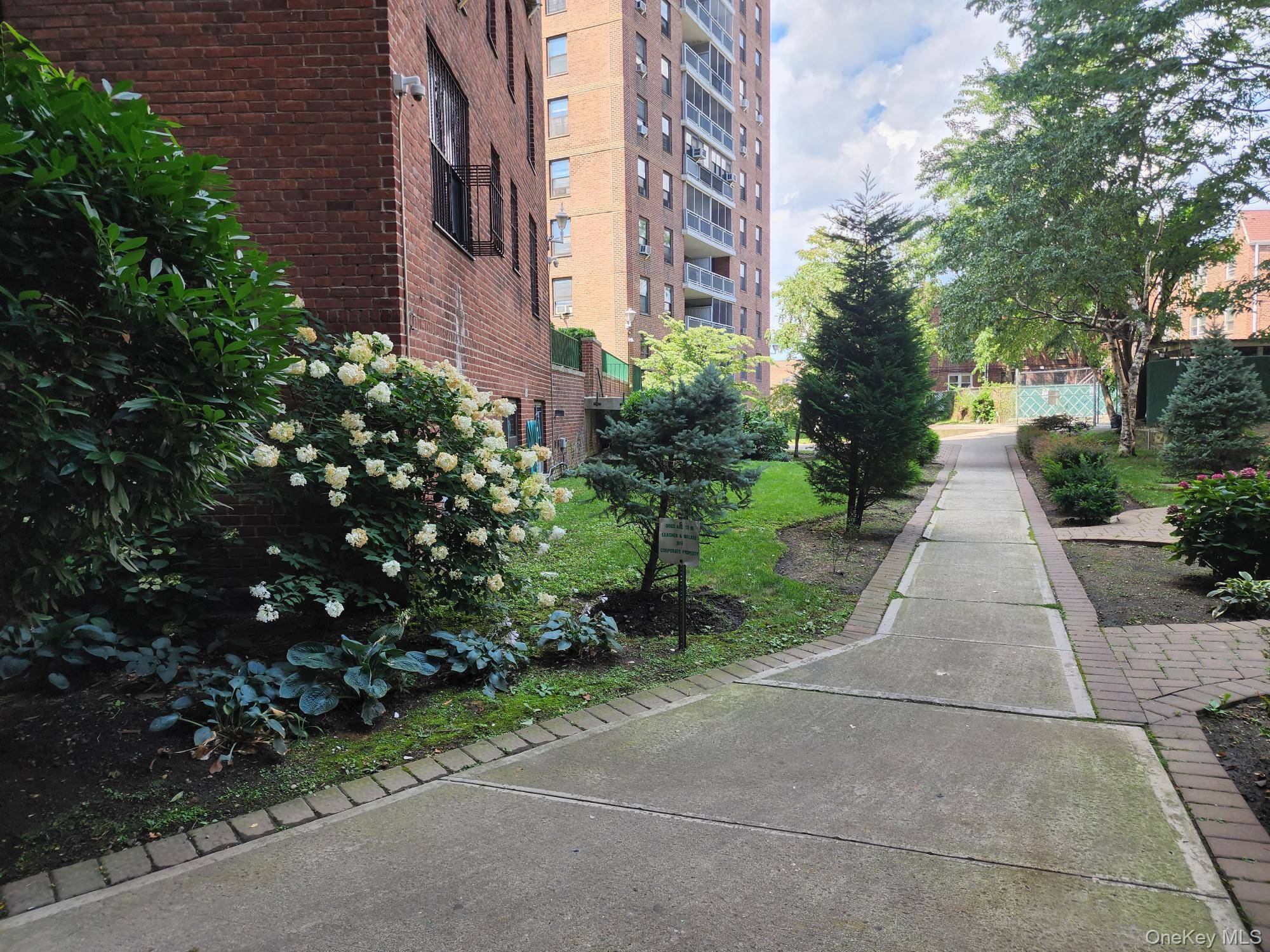 61-35 N 98th ST #St-G, Rego Park, NY 11374