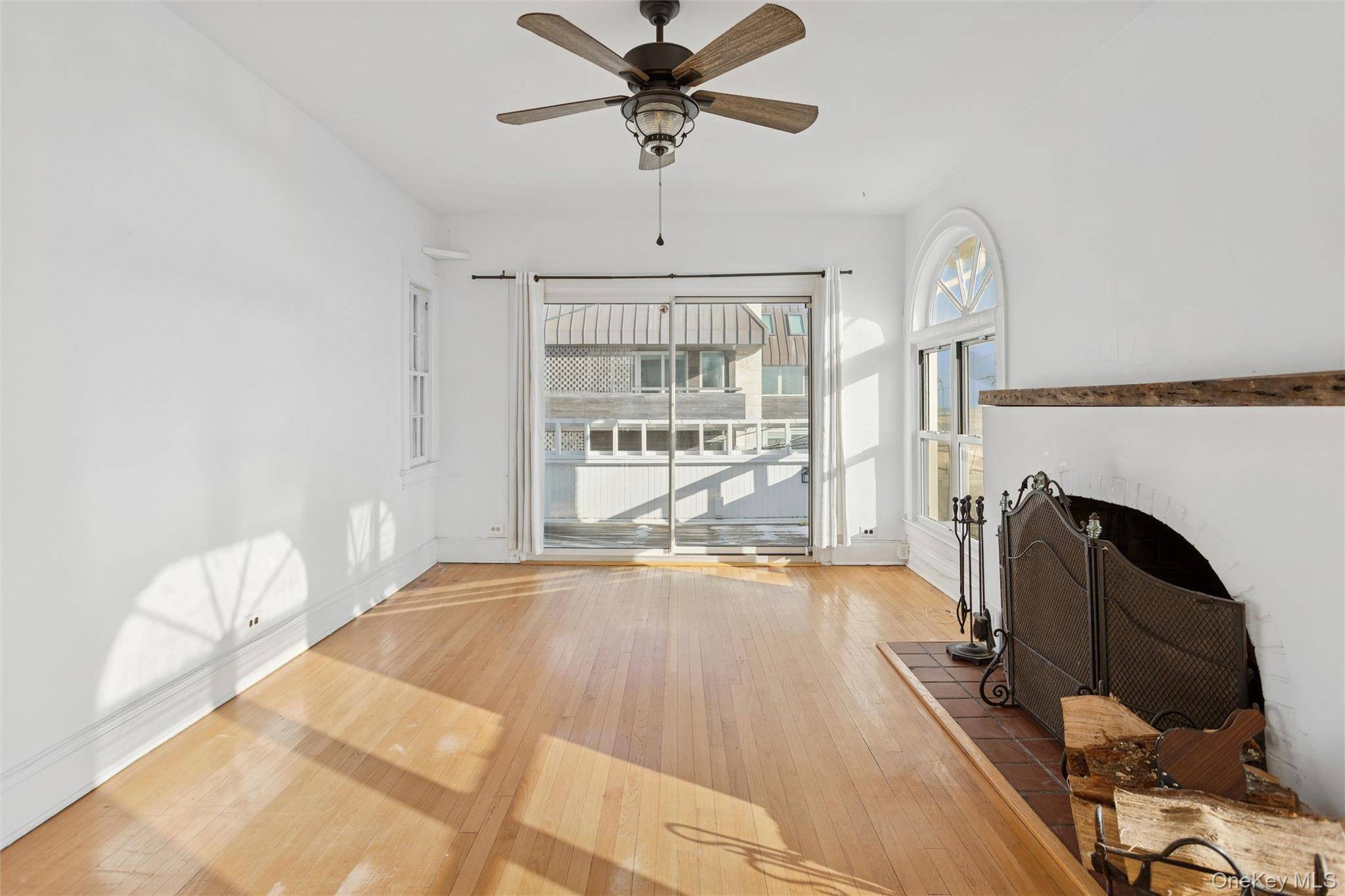 23 Troy AVE, East Atlantic Beach, NY 11561