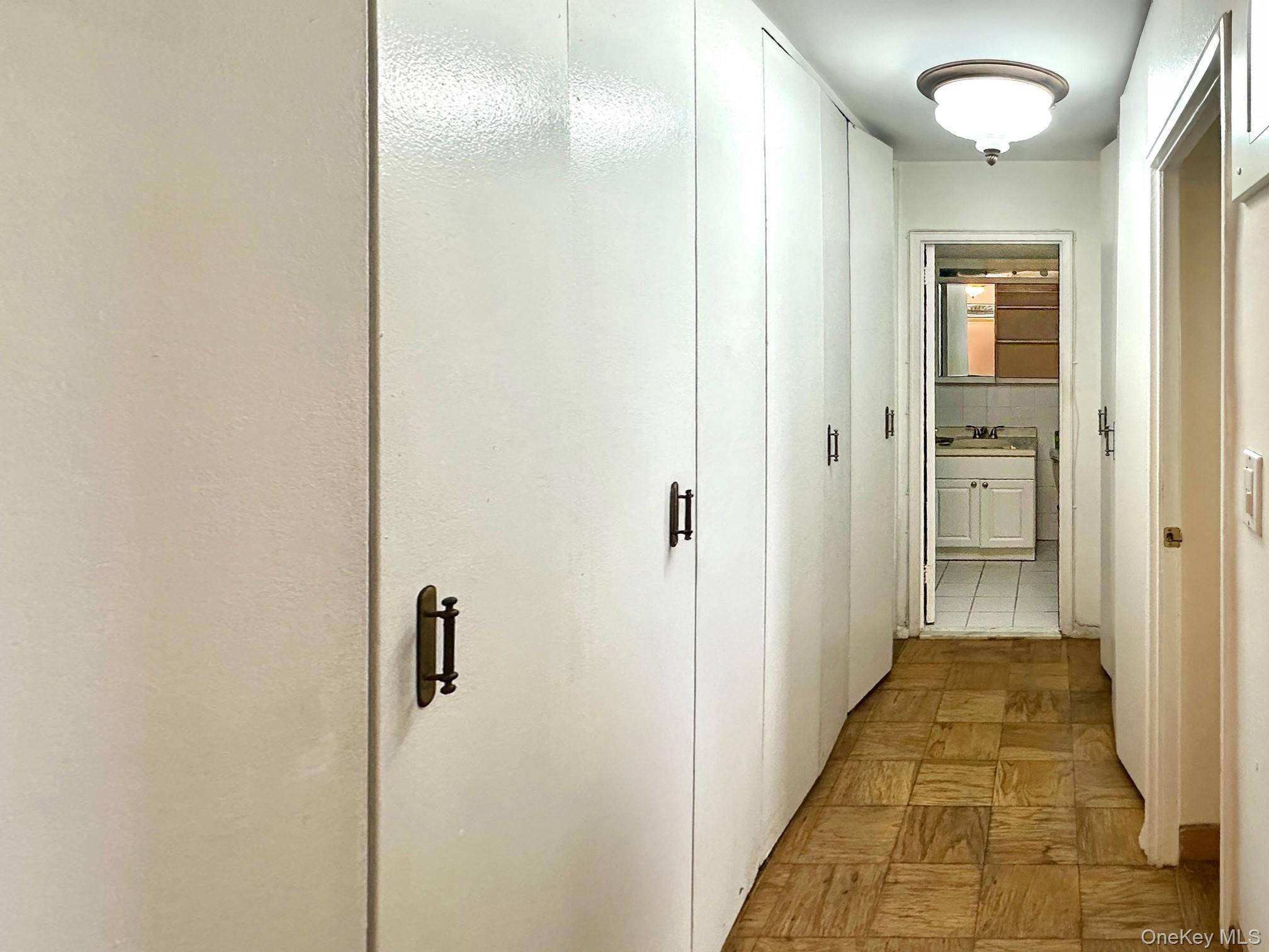 61-20 Grand Central Pkwy #A1407, Forest Hills, NY 11375