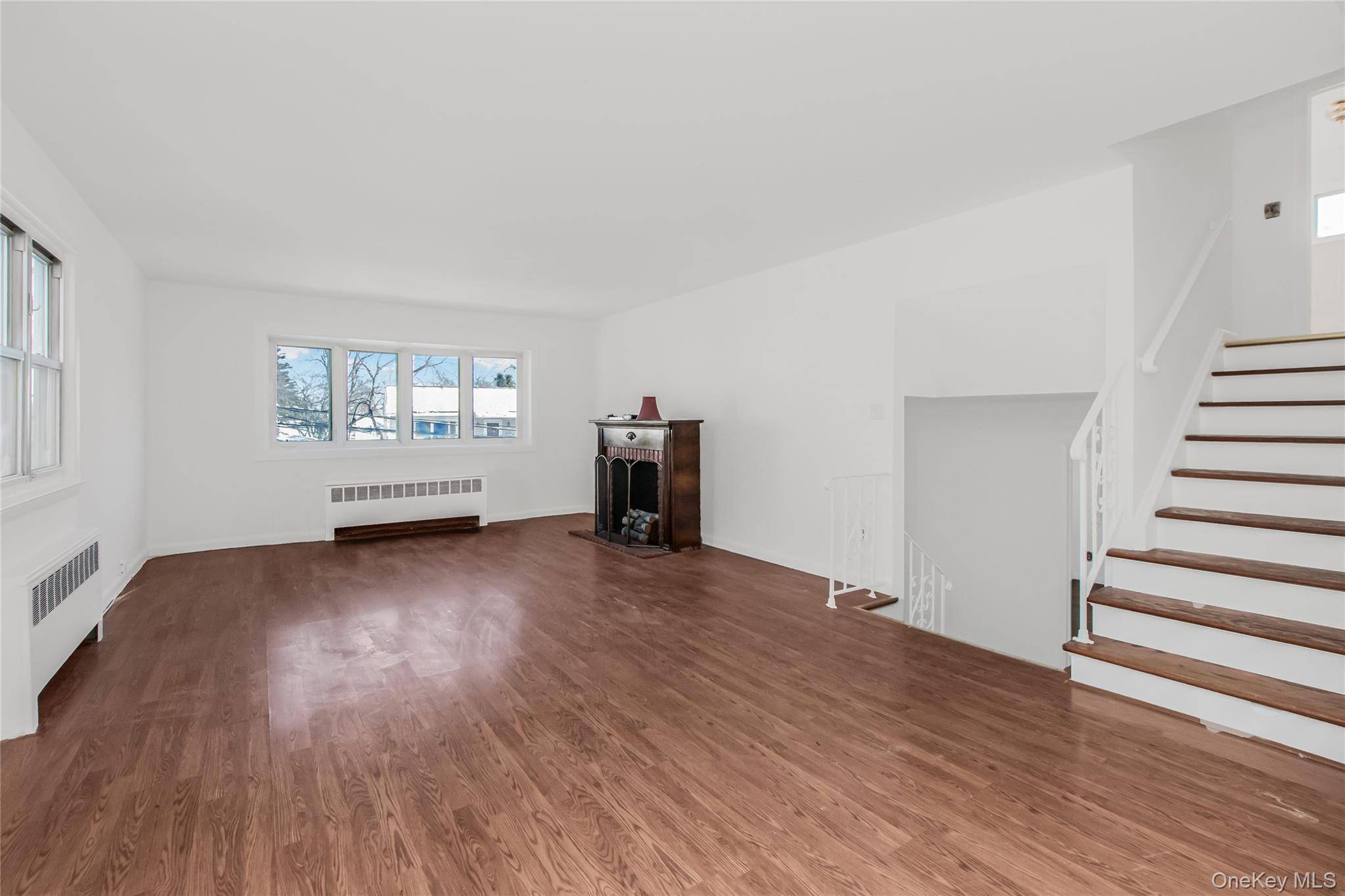 305 Glenbrook AVE, Yonkers, NY 10705