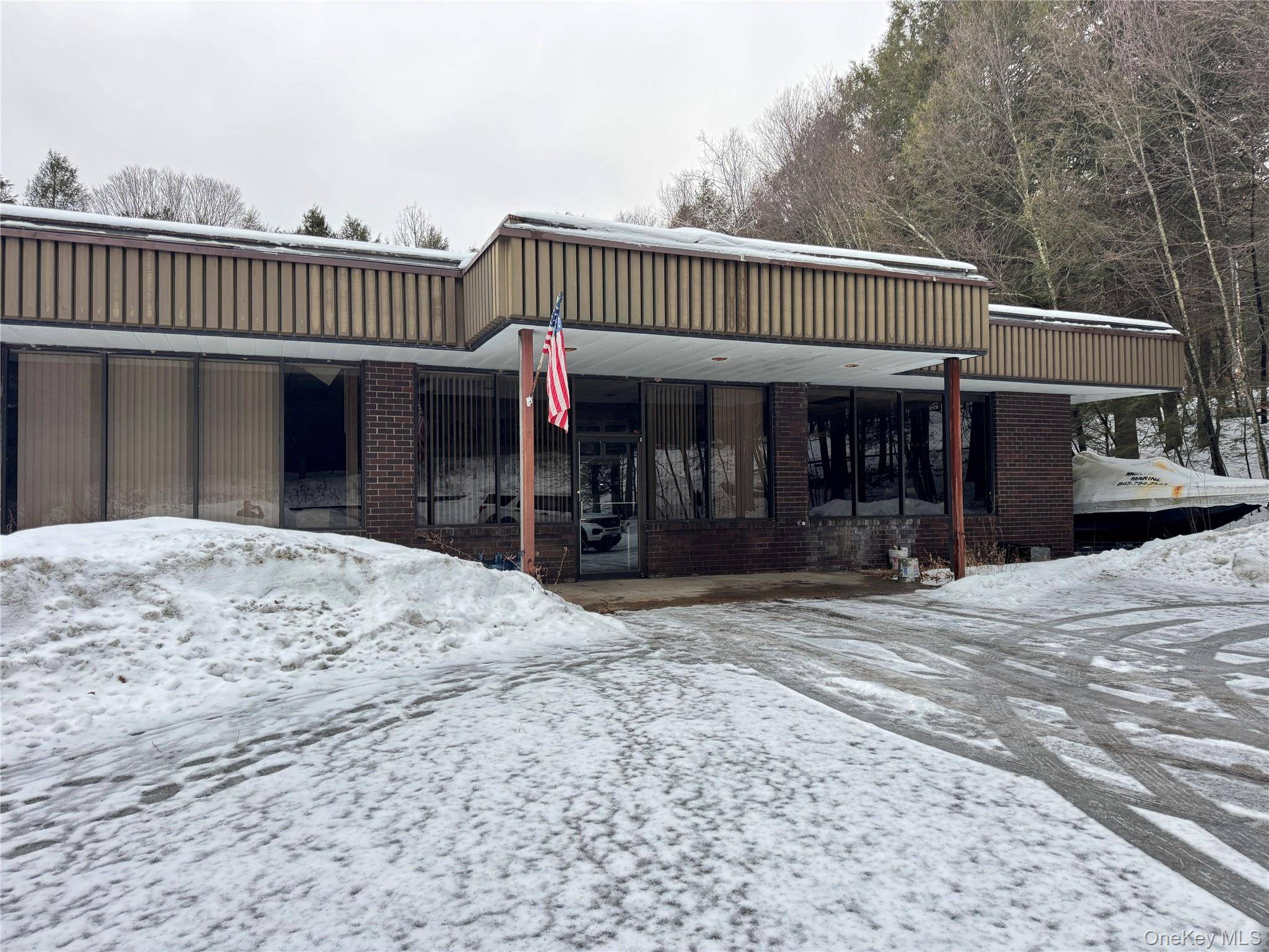13 183B RD, Swan Lake, NY 12720