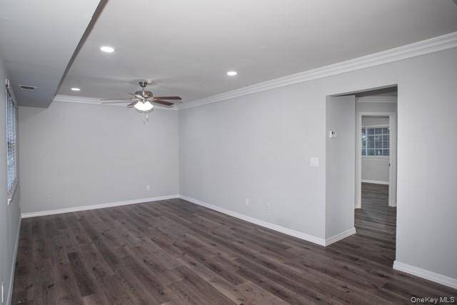 465 Lake Pointe CT #465, Middle Island, NY 11953