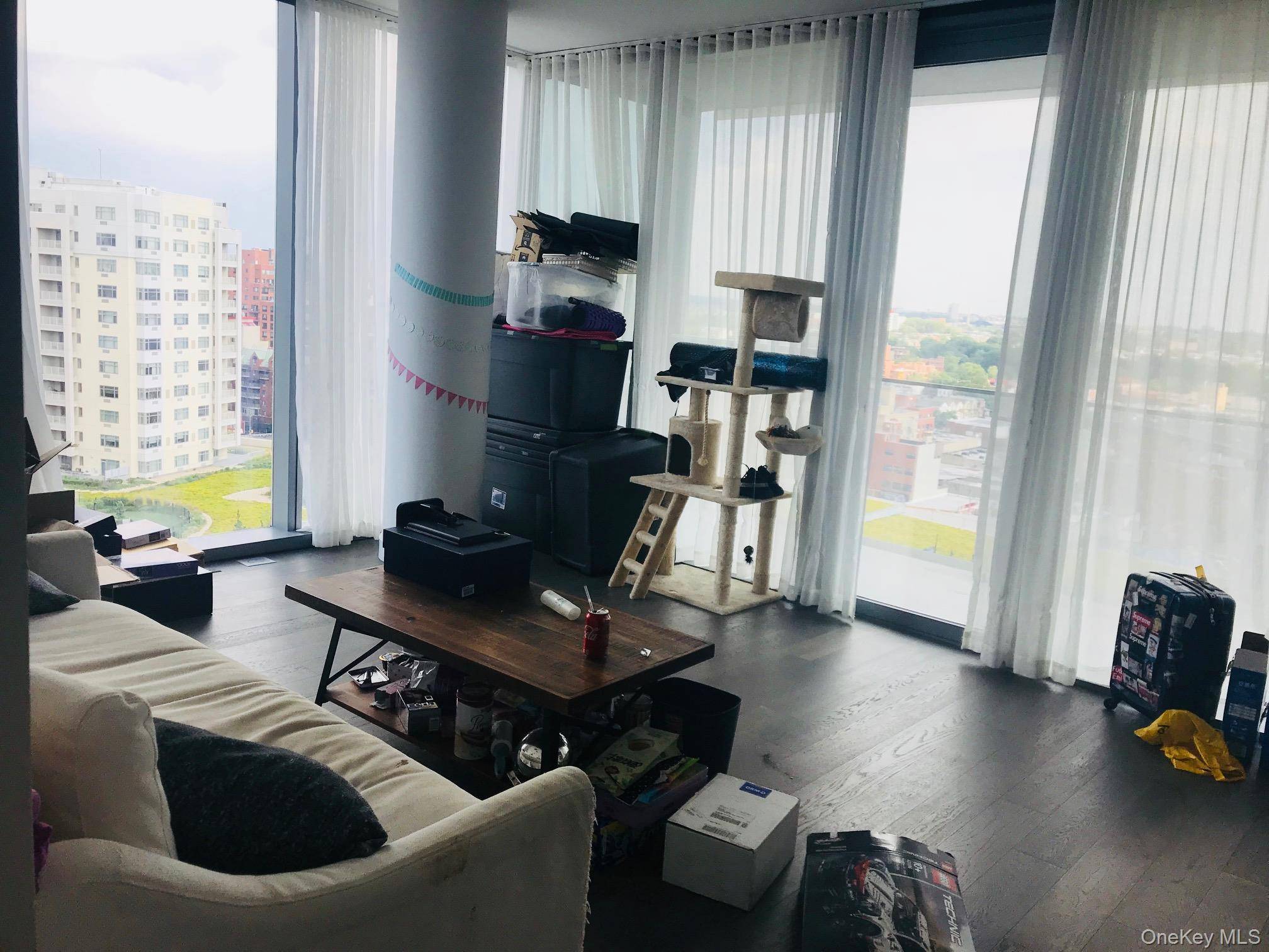 131-01 40th RD #19A, Flushing, NY 11354