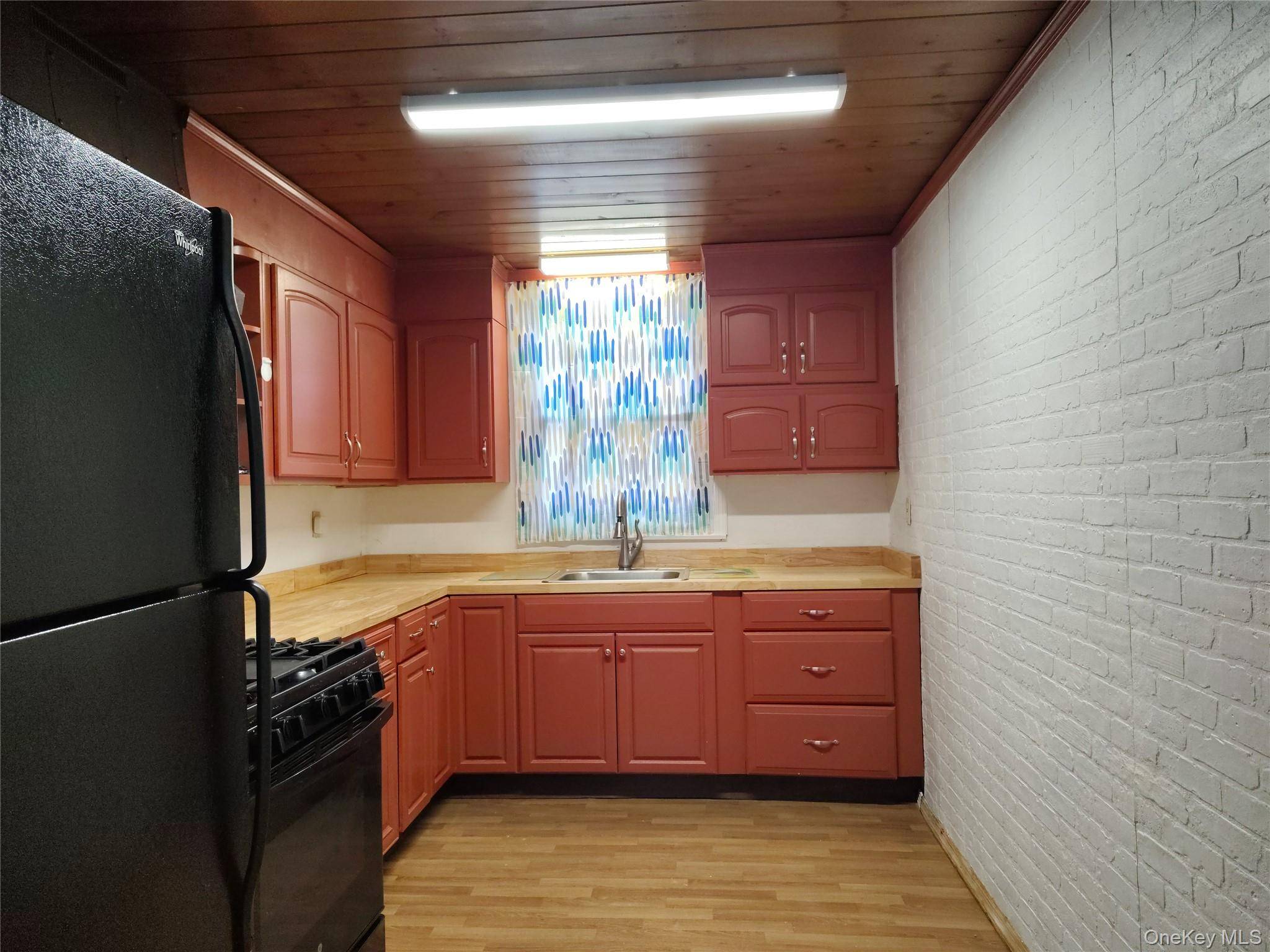 32 Vernon TER #1, Poughkeepsie, NY 12601