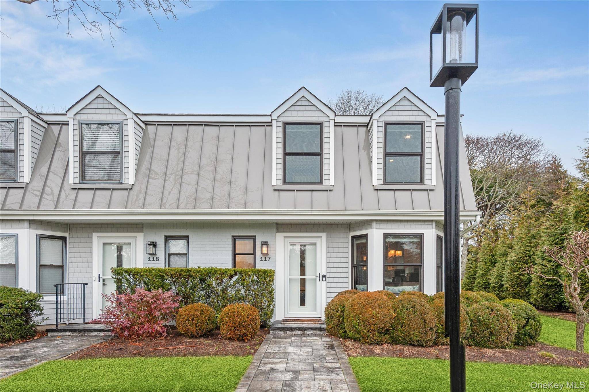 50 Hubbard LN #117, Southampton, NY 11968
