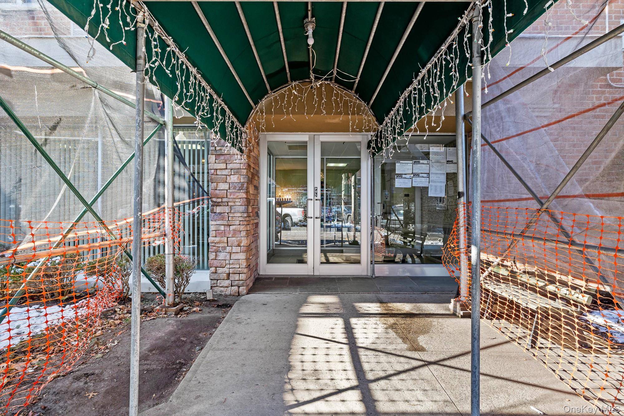 88-08 151st AVE #1B, Howard Beach, NY 11414