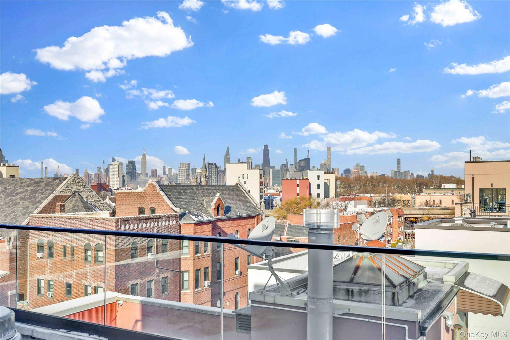 18 Monitor ST, Brooklyn, NY 11222