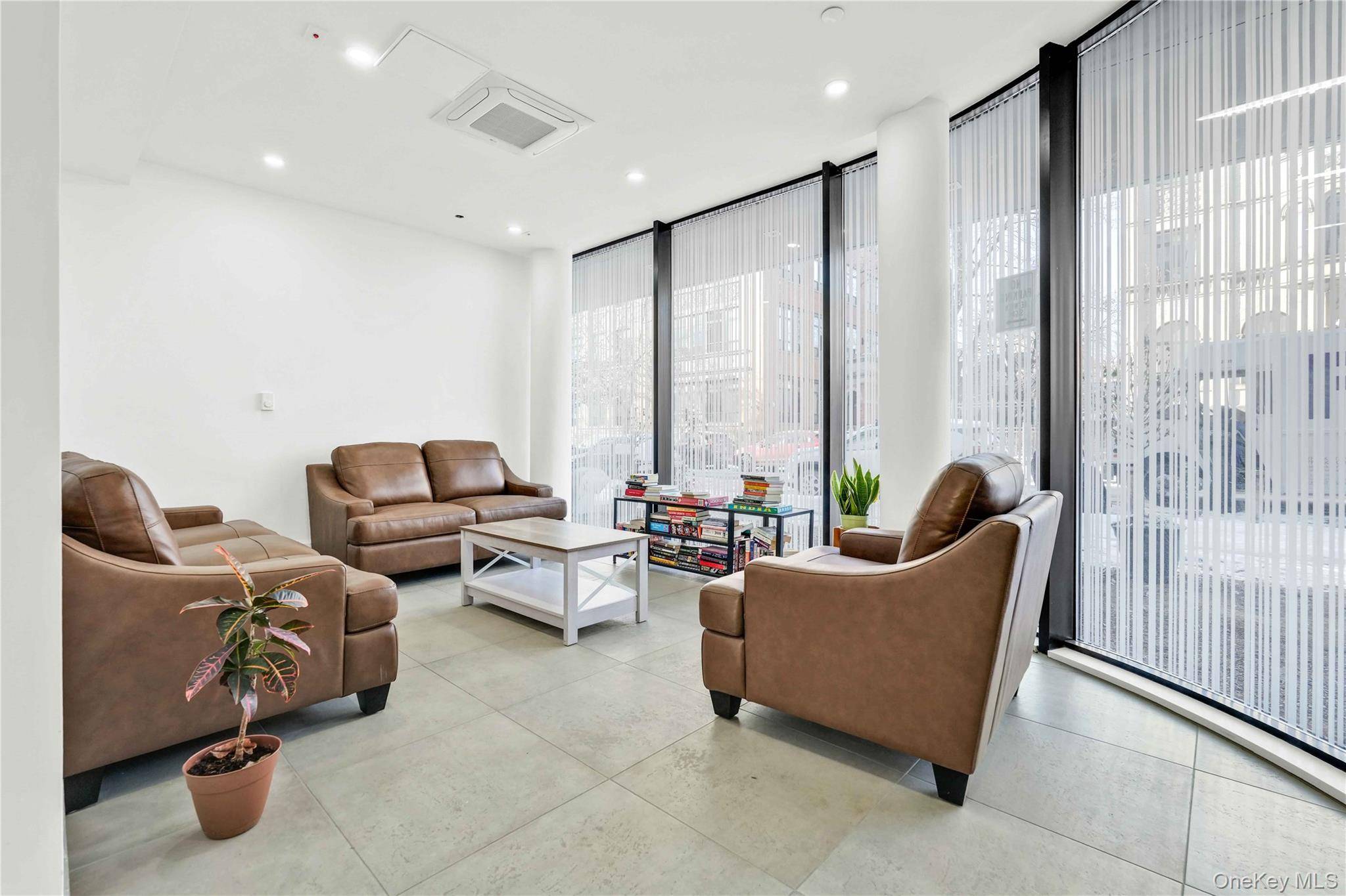 18 Monitor ST, Brooklyn, NY 11222