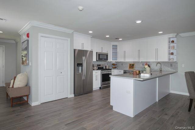 83 Village Green DR #83, Port Jefferson Station, NY 11776