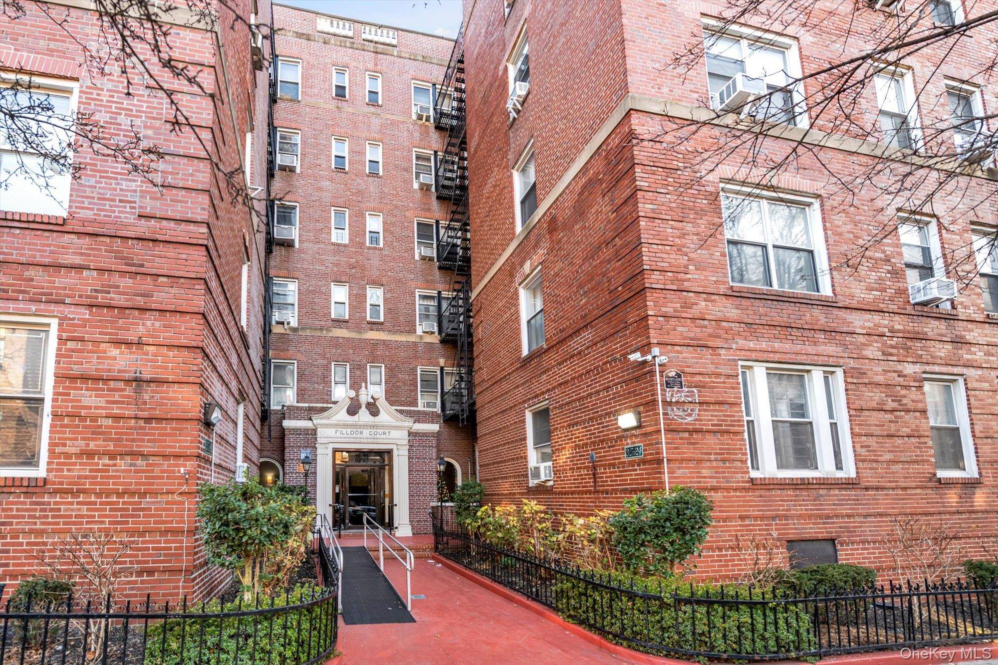 35-24 72nd ST #5G, Jackson Heights, NY 11372