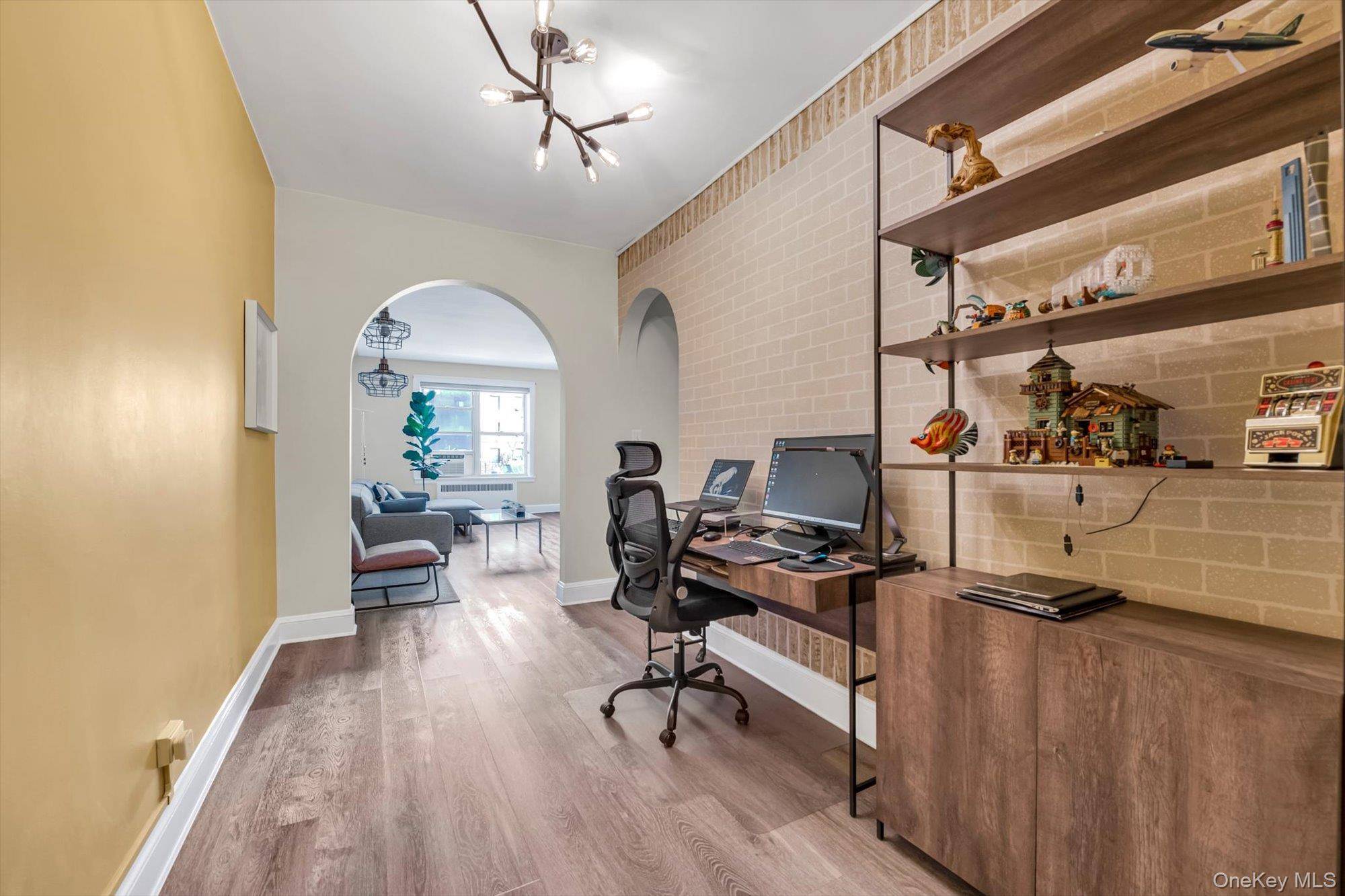 35-24 72nd ST #5G, Jackson Heights, NY 11372