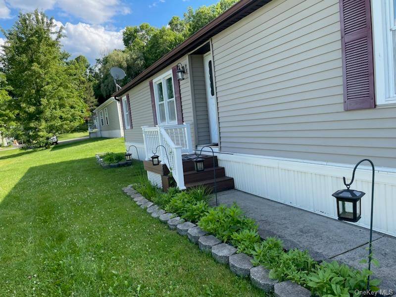 128 Brittany TER #128, New Windsor, NY 12575