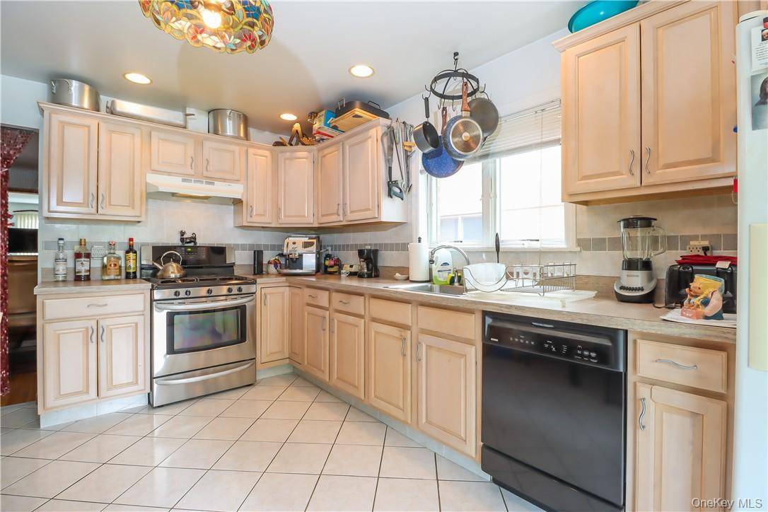 1078 Midland AVE, Bronxville, NY 10708