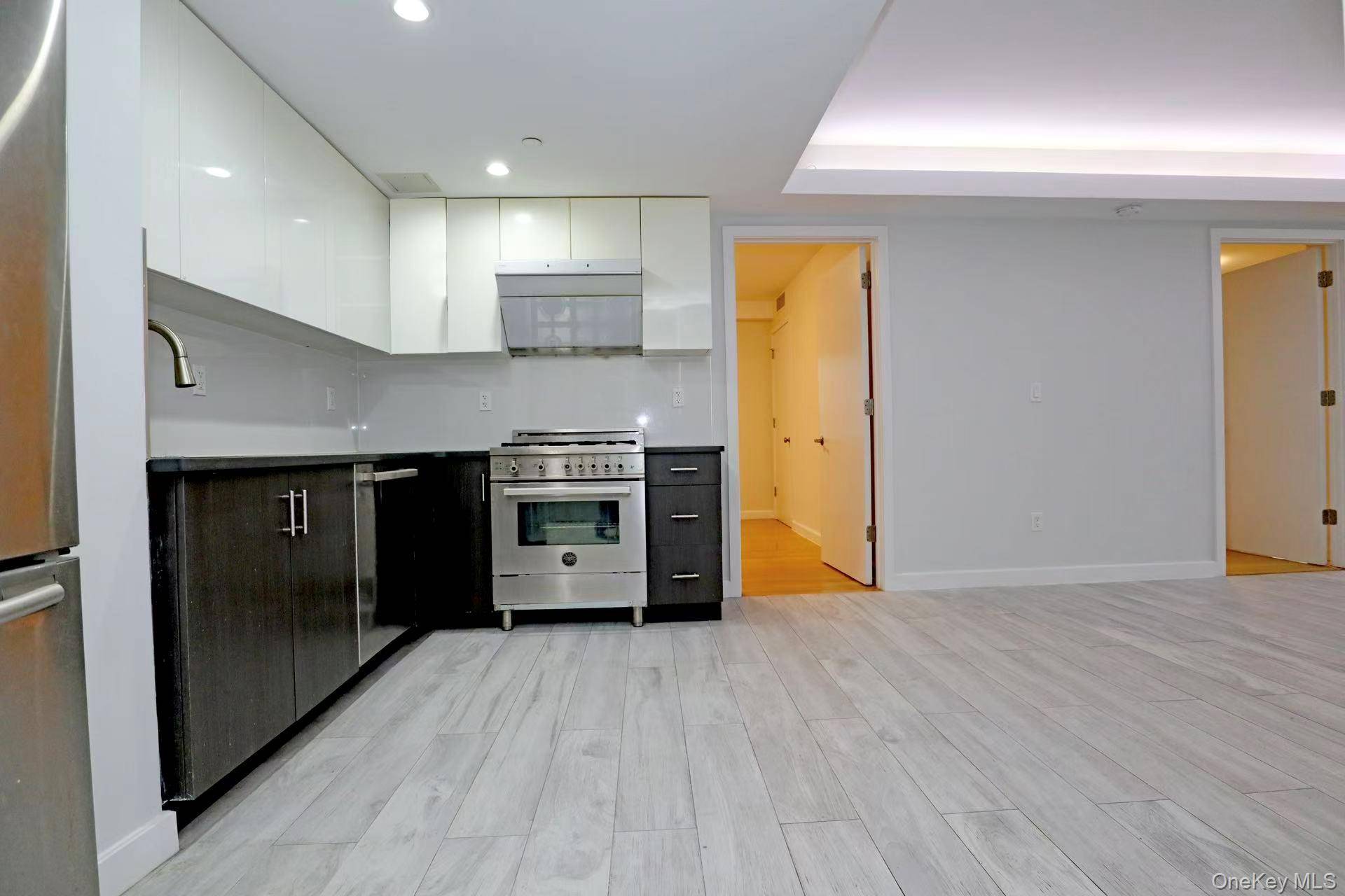 15815 Union TPKE #3B, Fresh Meadows, NY 11366