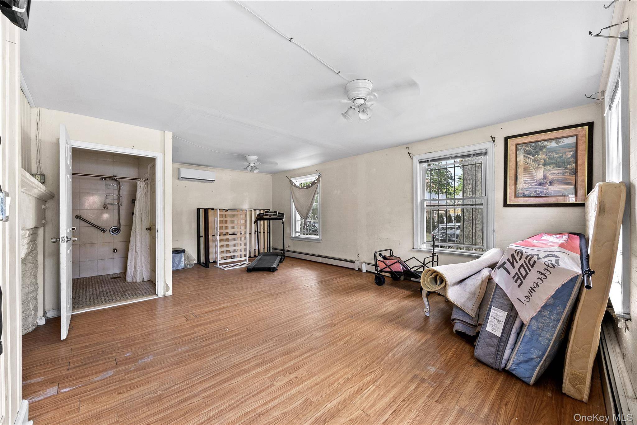 52-06 Bowne ST, Flushing, NY 11355