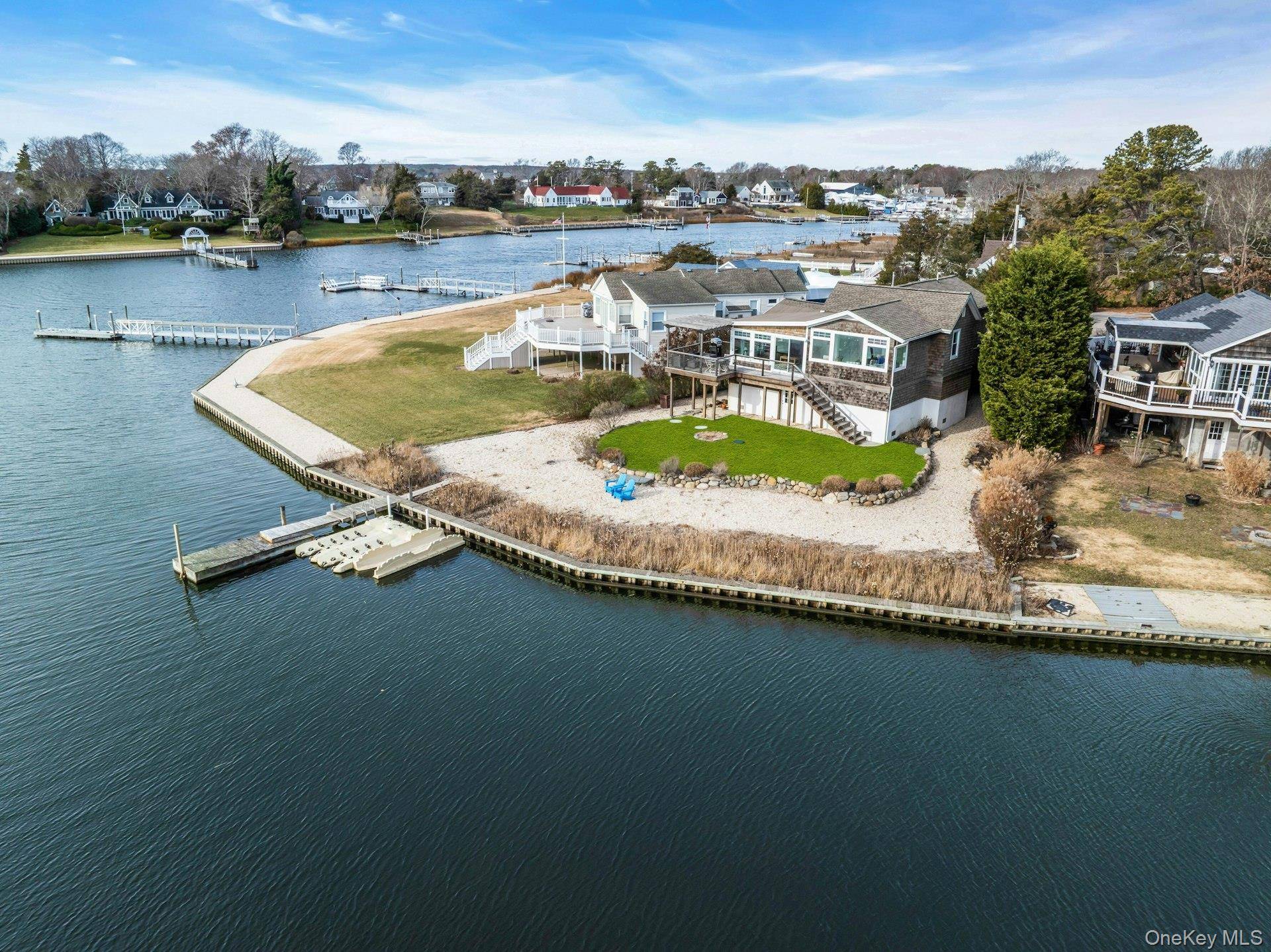 7 Springville CIR, Hampton Bays, NY 11946