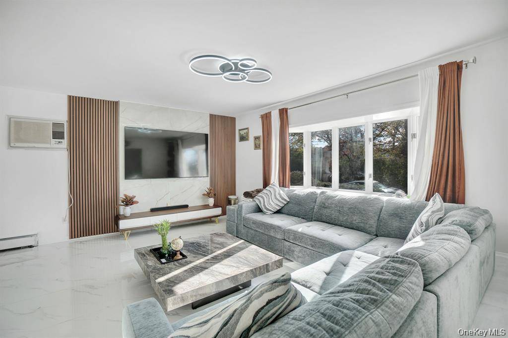 61 S Merrick RD, Massapequa, NY 11758