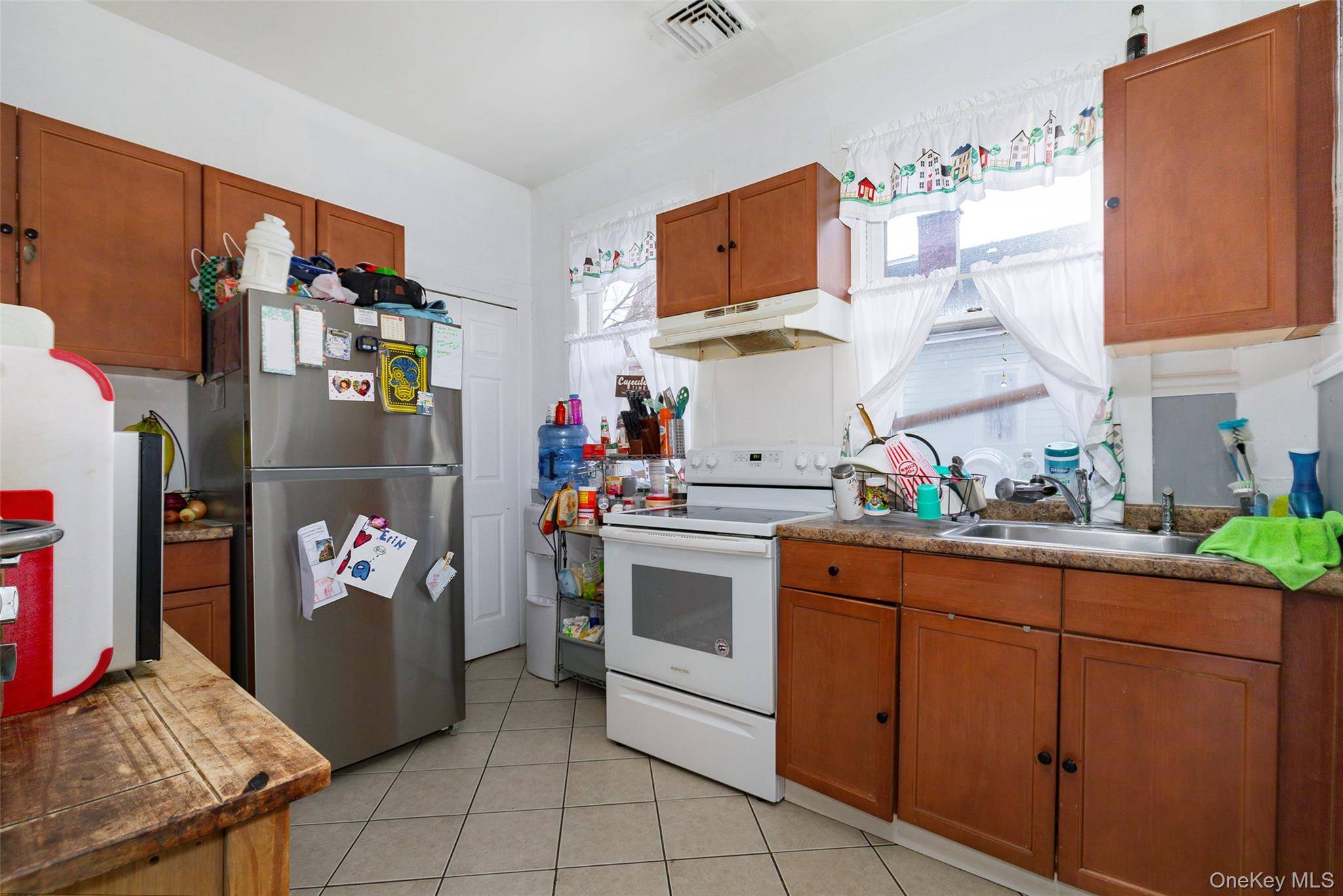 94 Academy ST, Poughkeepsie, NY 12601