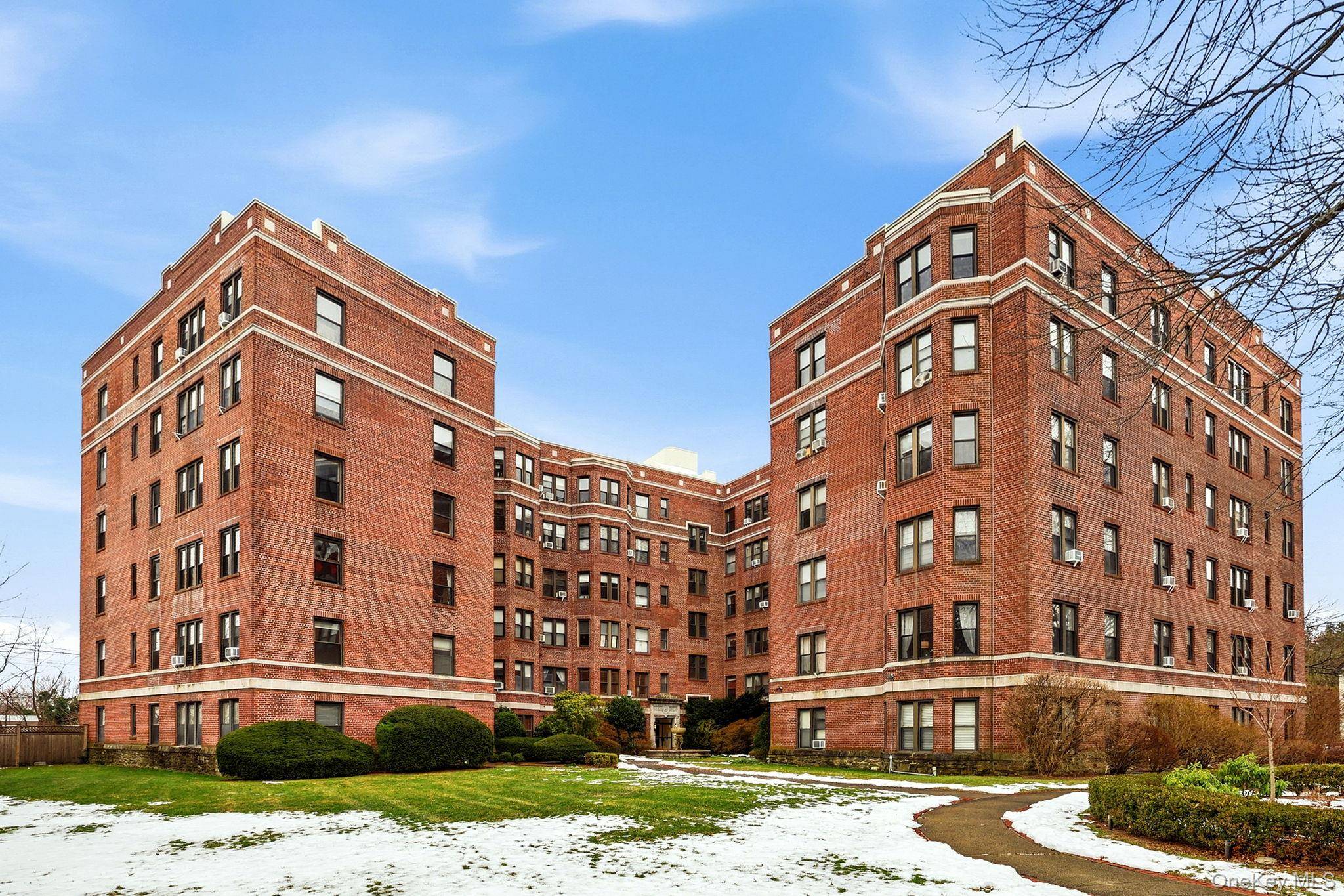 11 Alden RD #1M, Larchmont, NY 10538