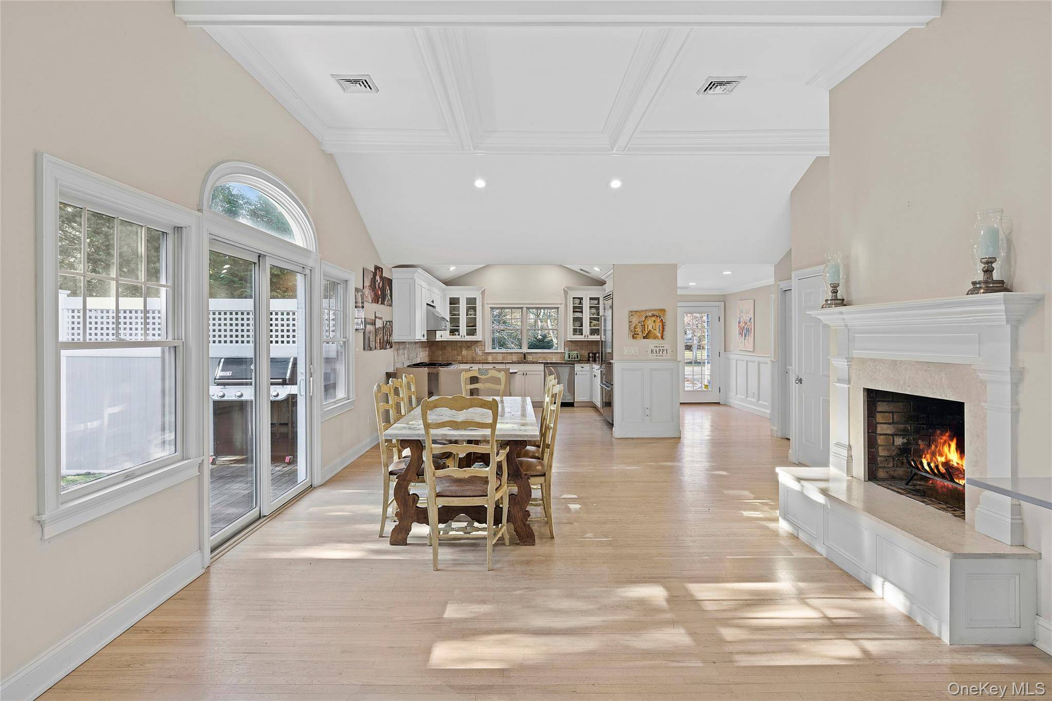 122 Beach RD, Westhampton Beach, NY 11978