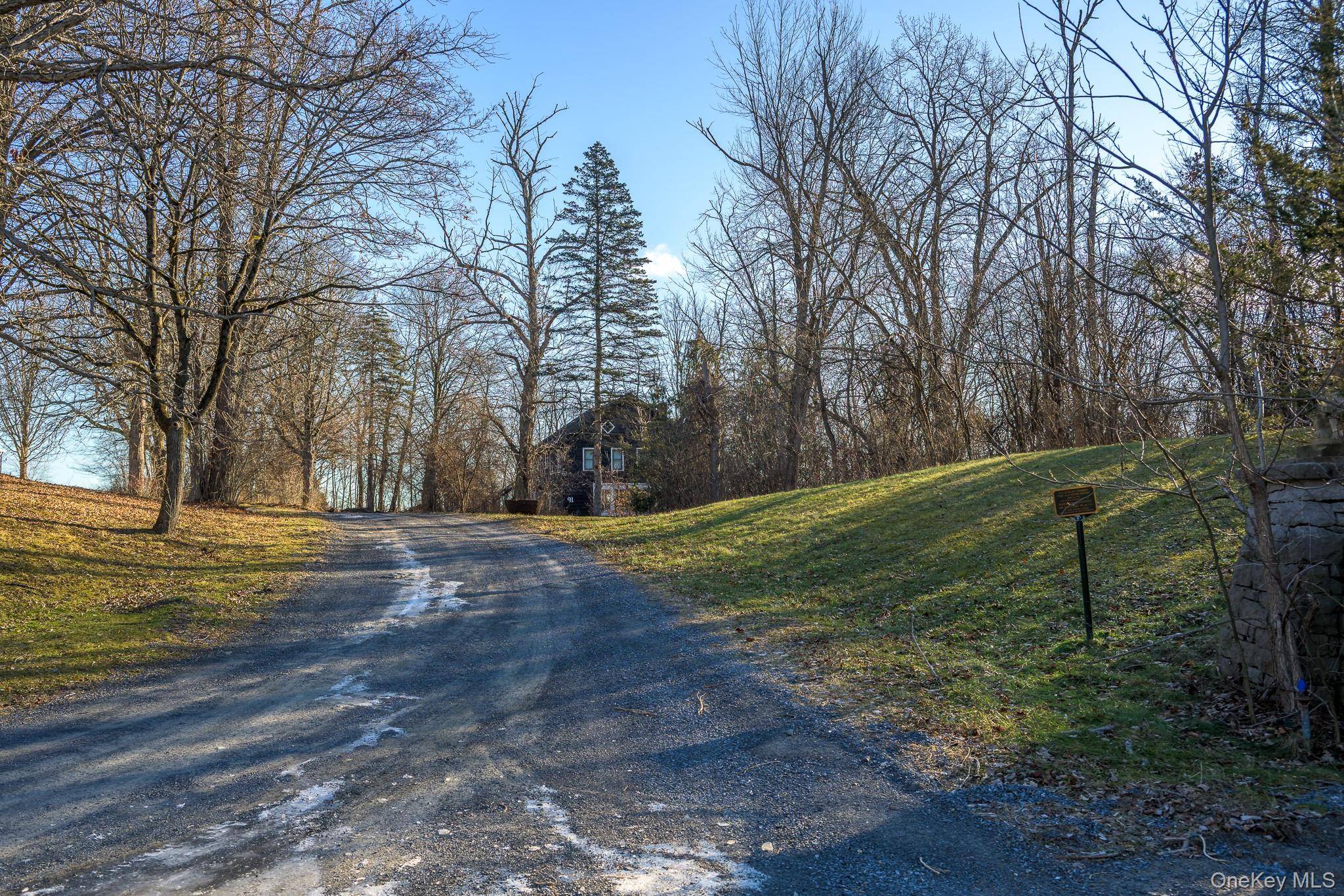 91 Scheller Park RD, West Coxsackie, NY 12192