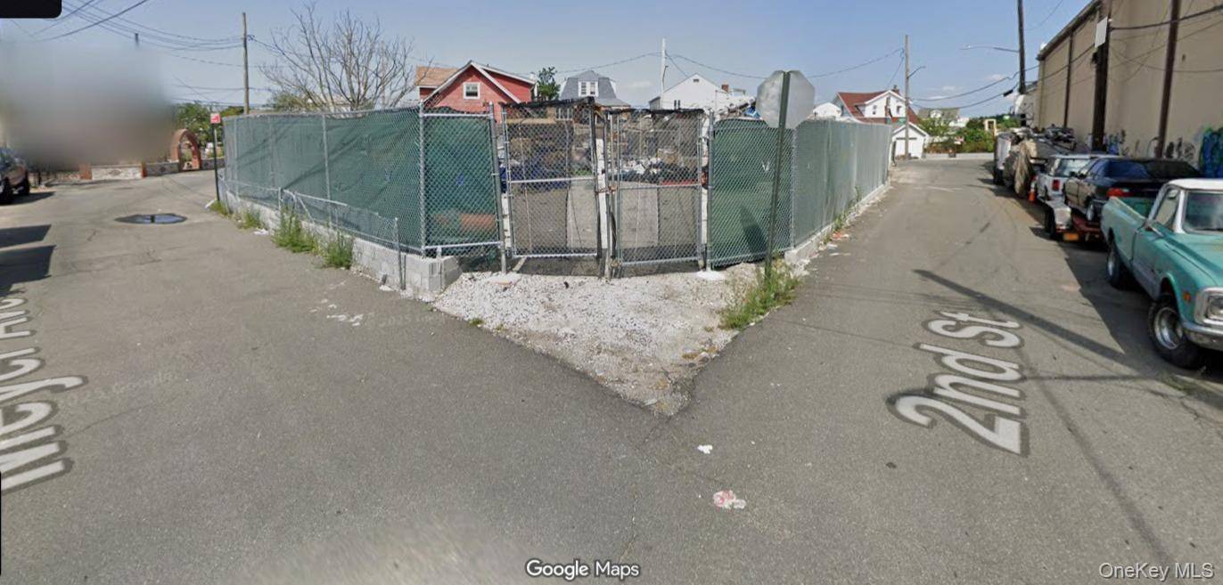 18 Meyer AVE, Rosedale, NY 11422