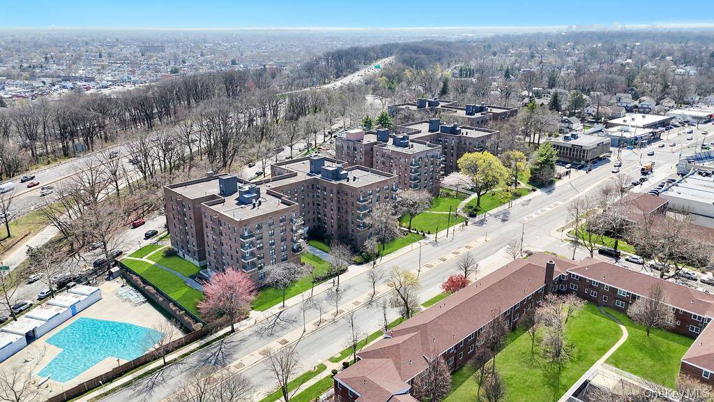 224-24 Union TPKE #1P, Bayside, NY 11364