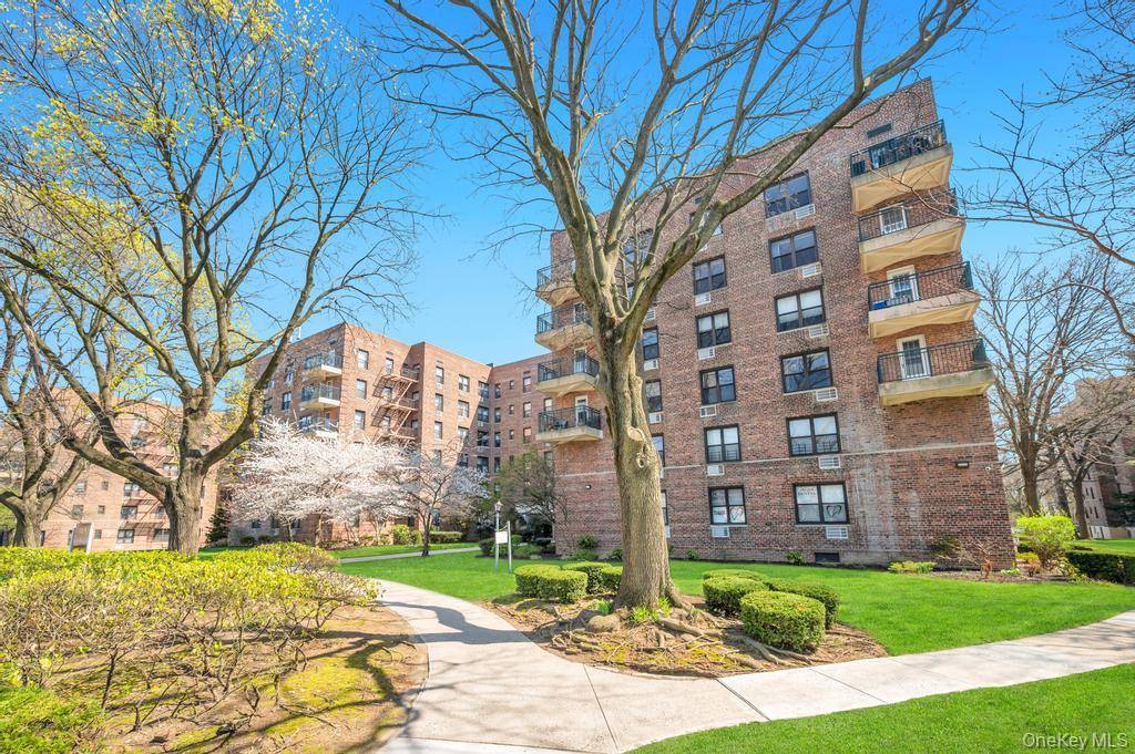 224-24 Union TPKE #1P, Bayside, NY 11364