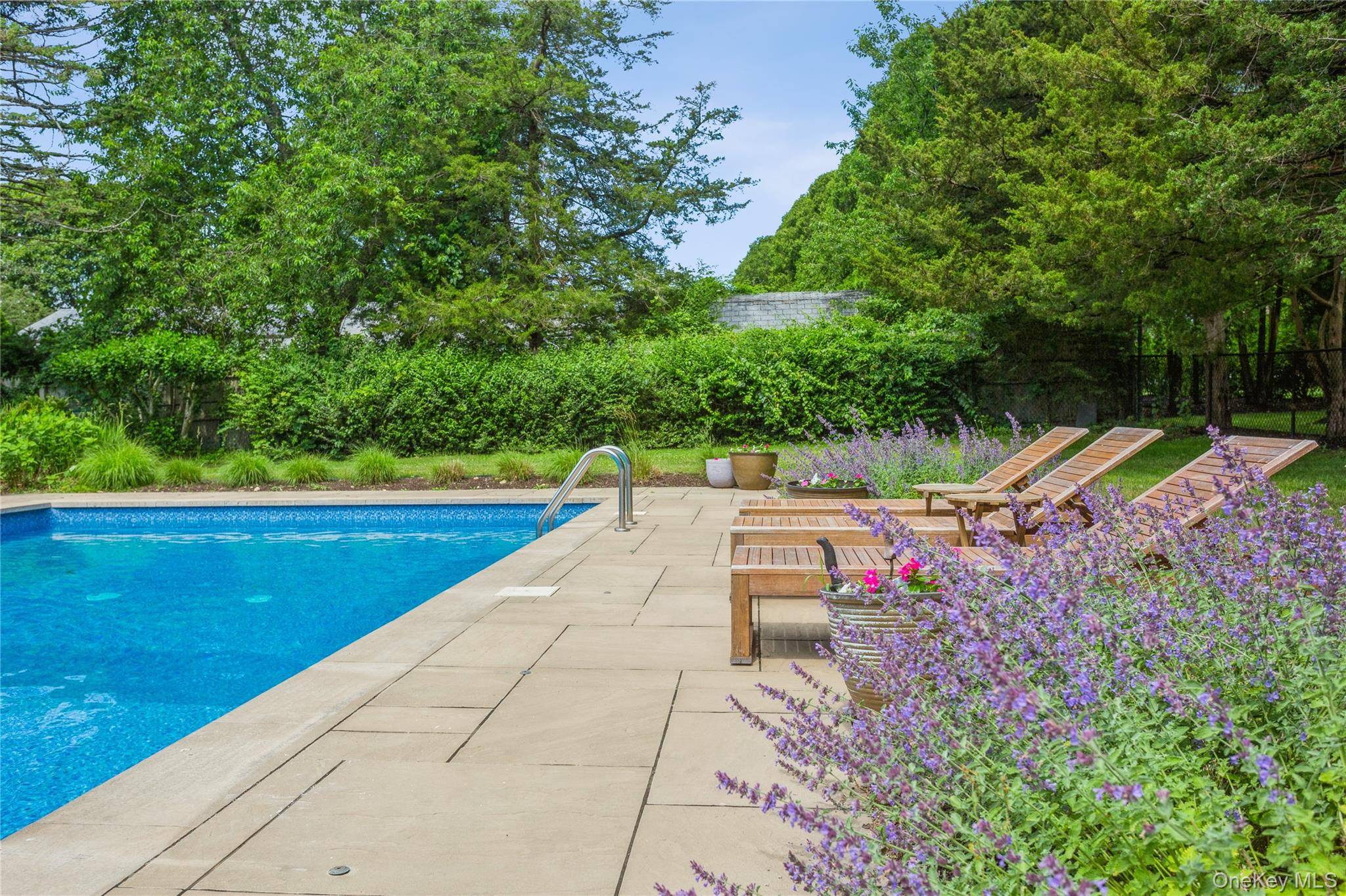 215 Northfield LN, Southold, NY 11971