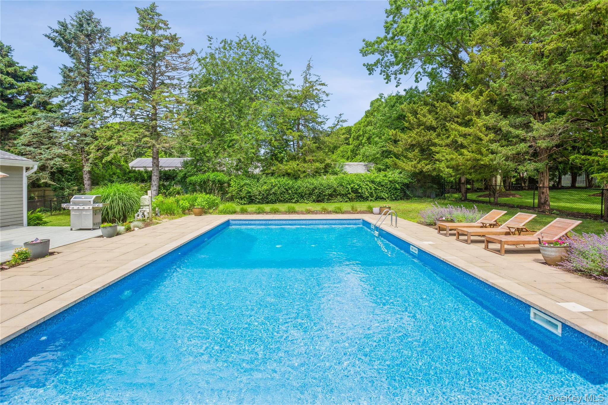 215 Northfield LN, Southold, NY 11971
