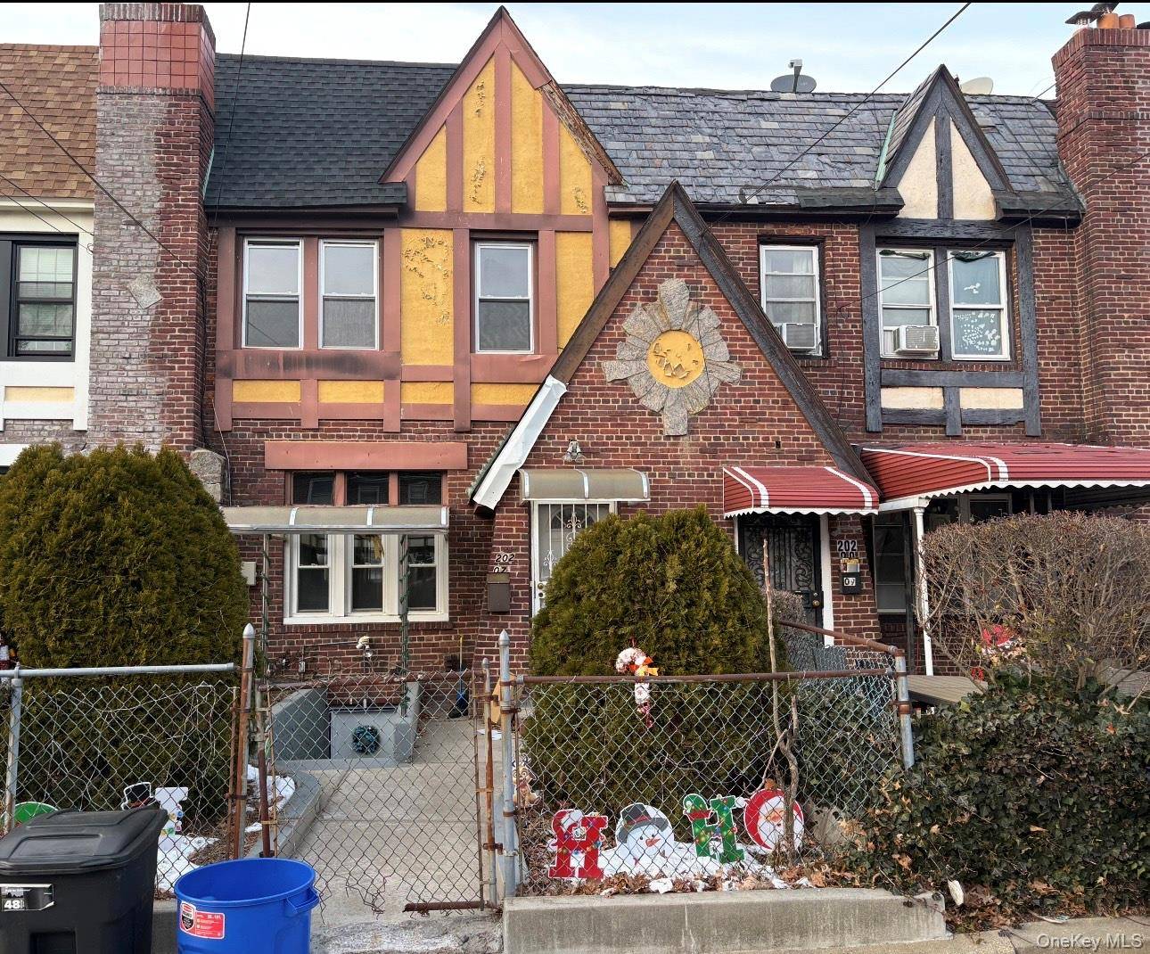 202-07 109th AVE, Saint Albans, NY 11412