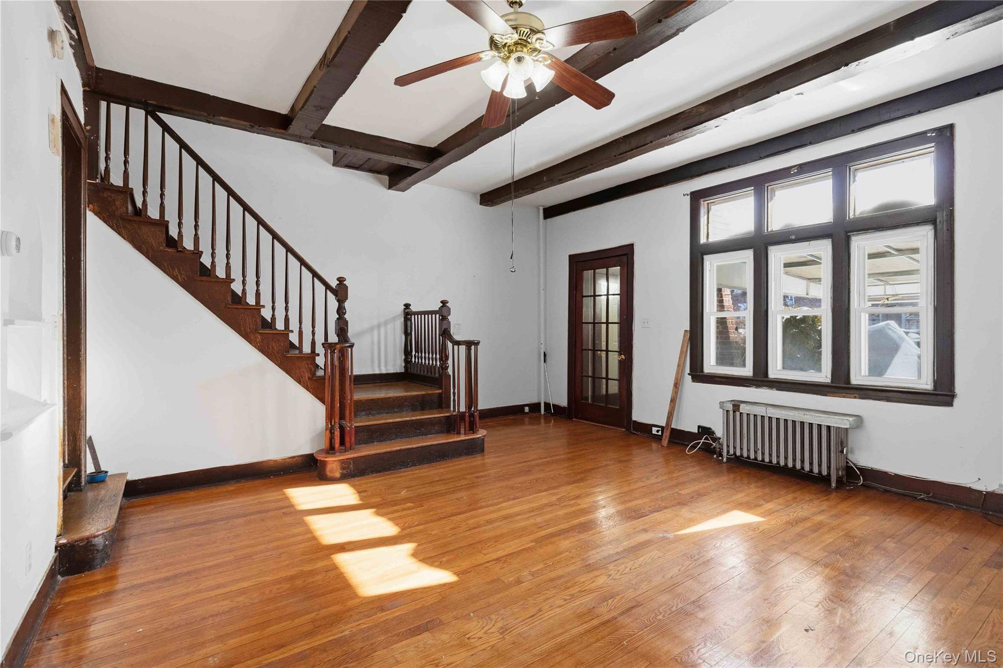 202-07 109th AVE, Saint Albans, NY 11412