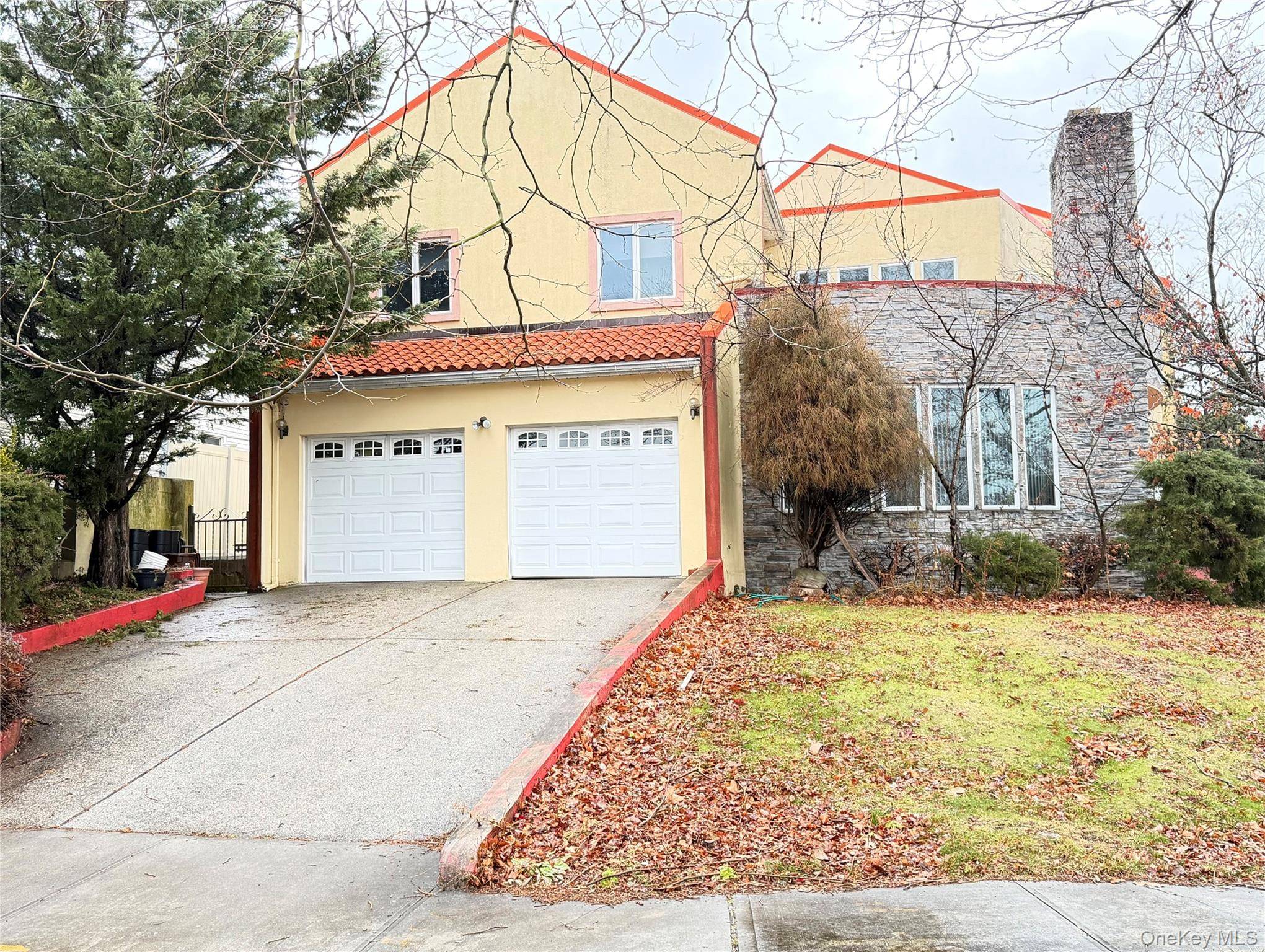 26105 Bridgewater AVE, Glen Oaks, NY 11004