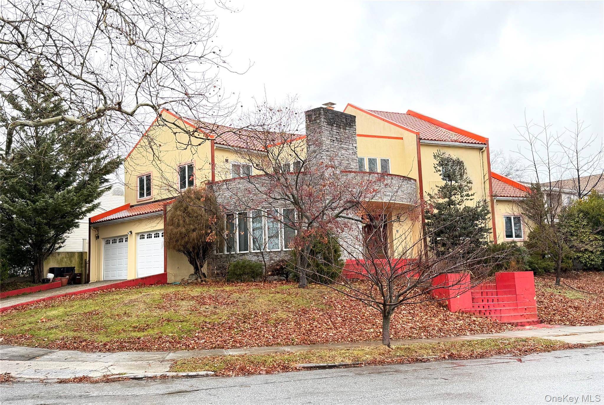 26105 Bridgewater AVE, Glen Oaks, NY 11004