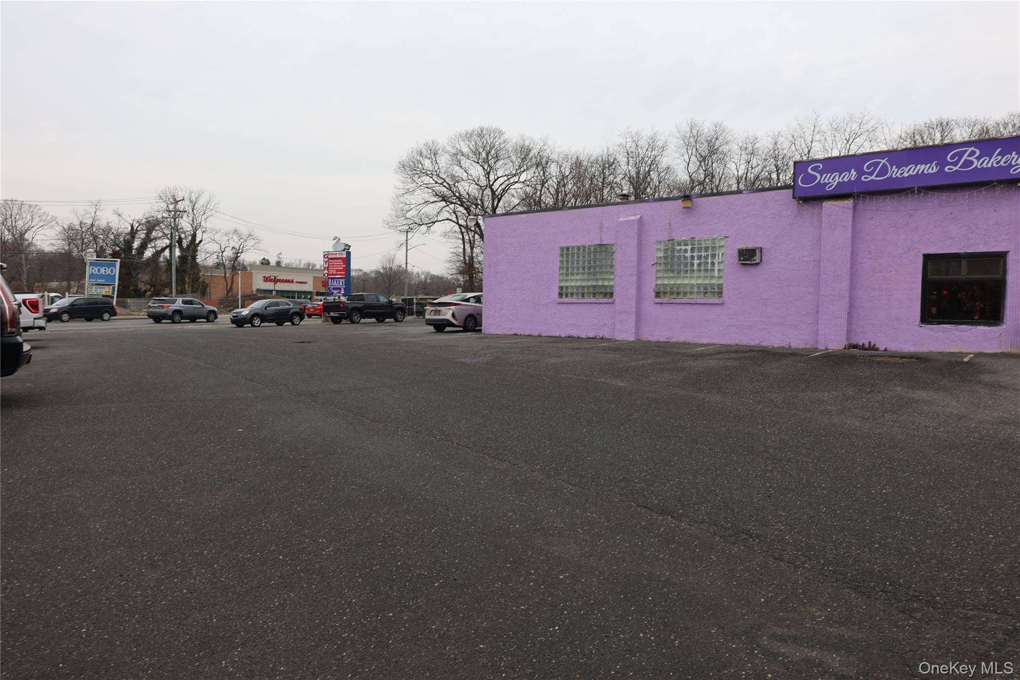 15 S Country RD, East Patchogue, NY 11772