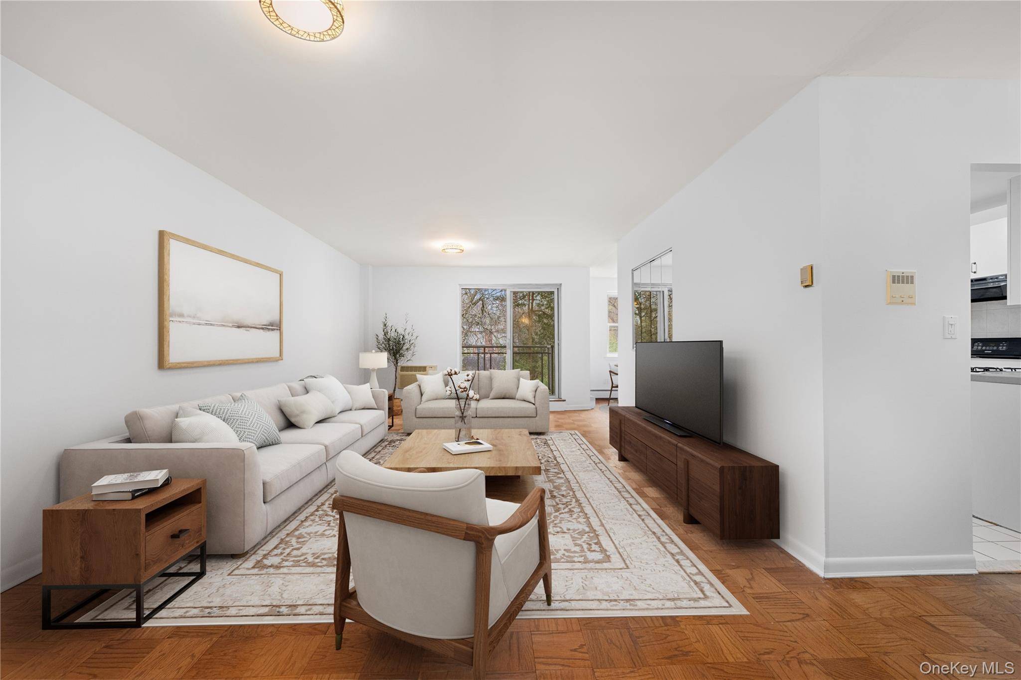 10 Ipswich AVE #4M, Great Neck, NY 11021