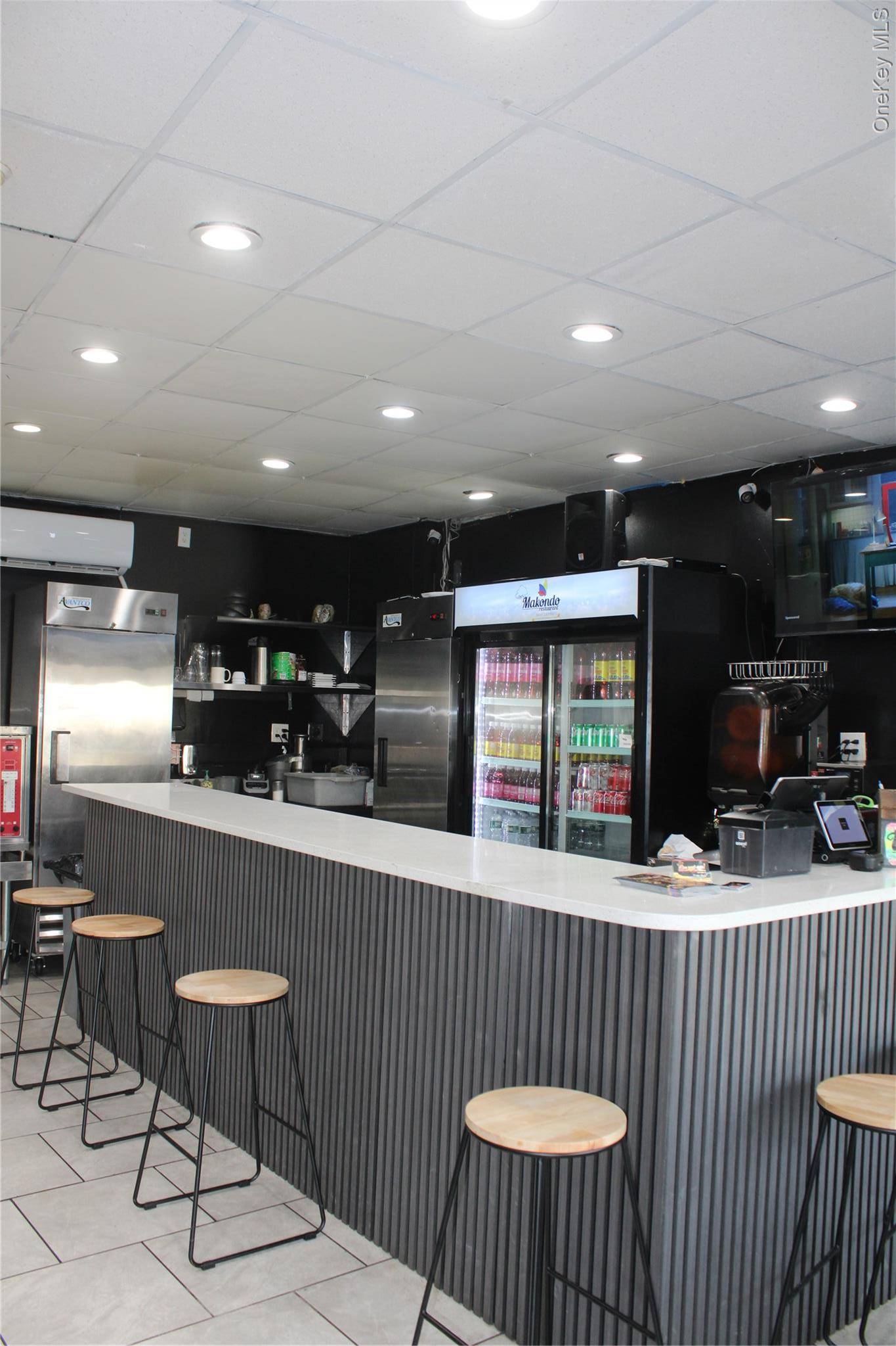 140 Front St, Hempstead, NY 11550