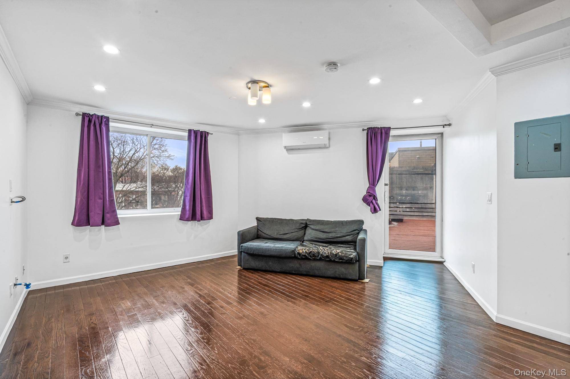 8115 Queens BLVD #3A, Elmhurst, NY 11373