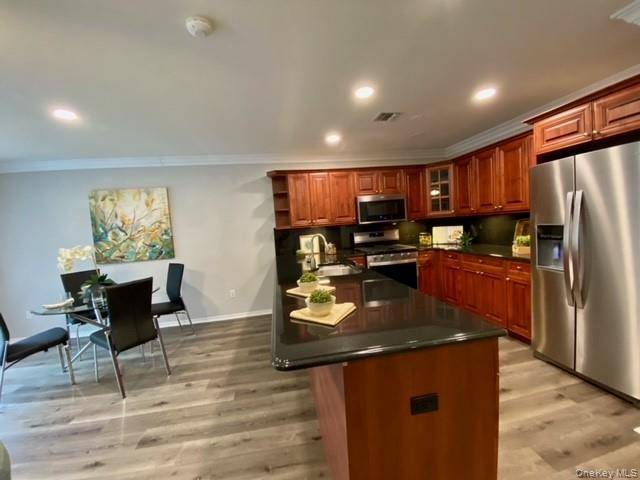 24 Neal #24, South Setauket, NY 11720