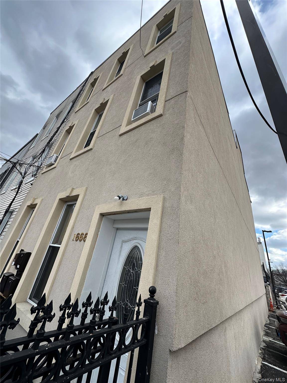 16-66 Jefferson AVE, Ridgewood, NY 11385