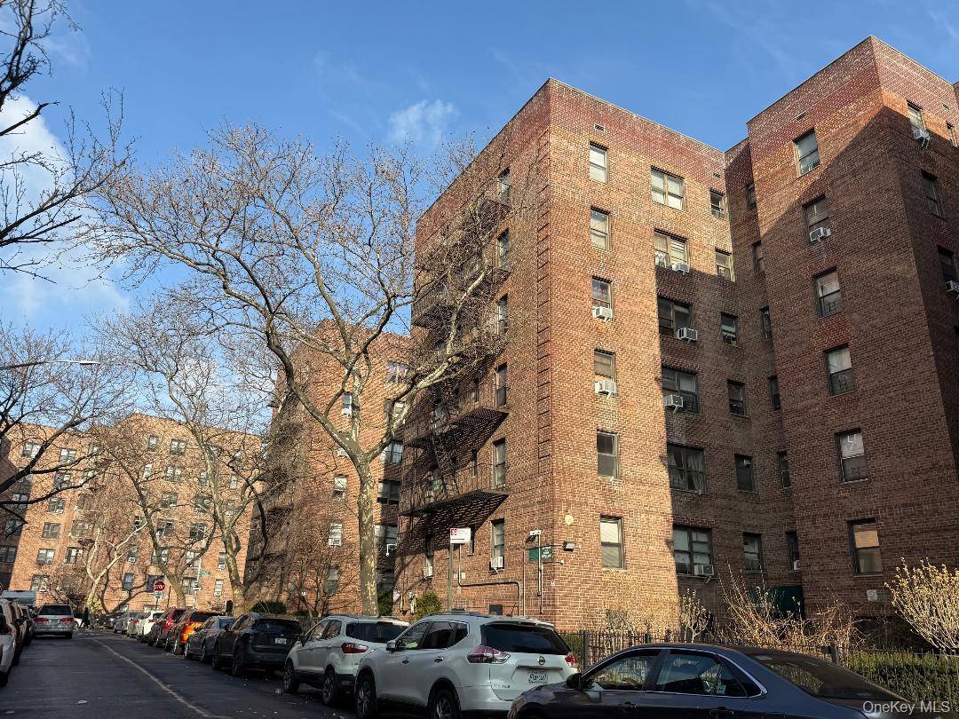 44-10 Macnish #1G, Elmhurst, NY 11373