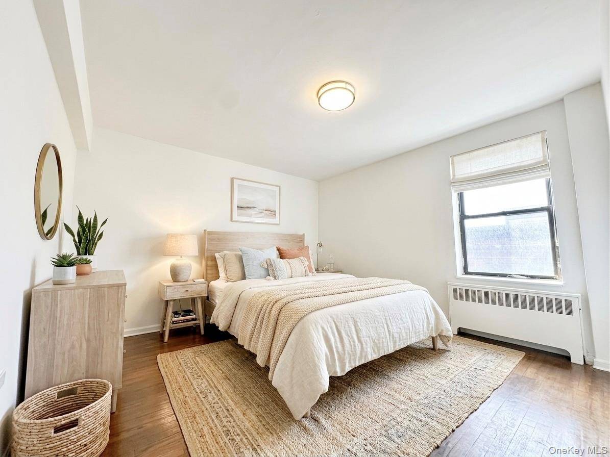 44-10 Macnish #1G, Elmhurst, NY 11373
