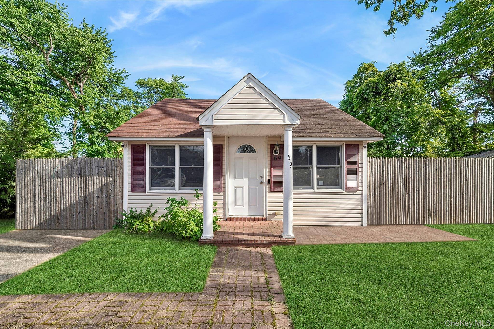 69 Locust DR, Mastic Beach, NY 11951