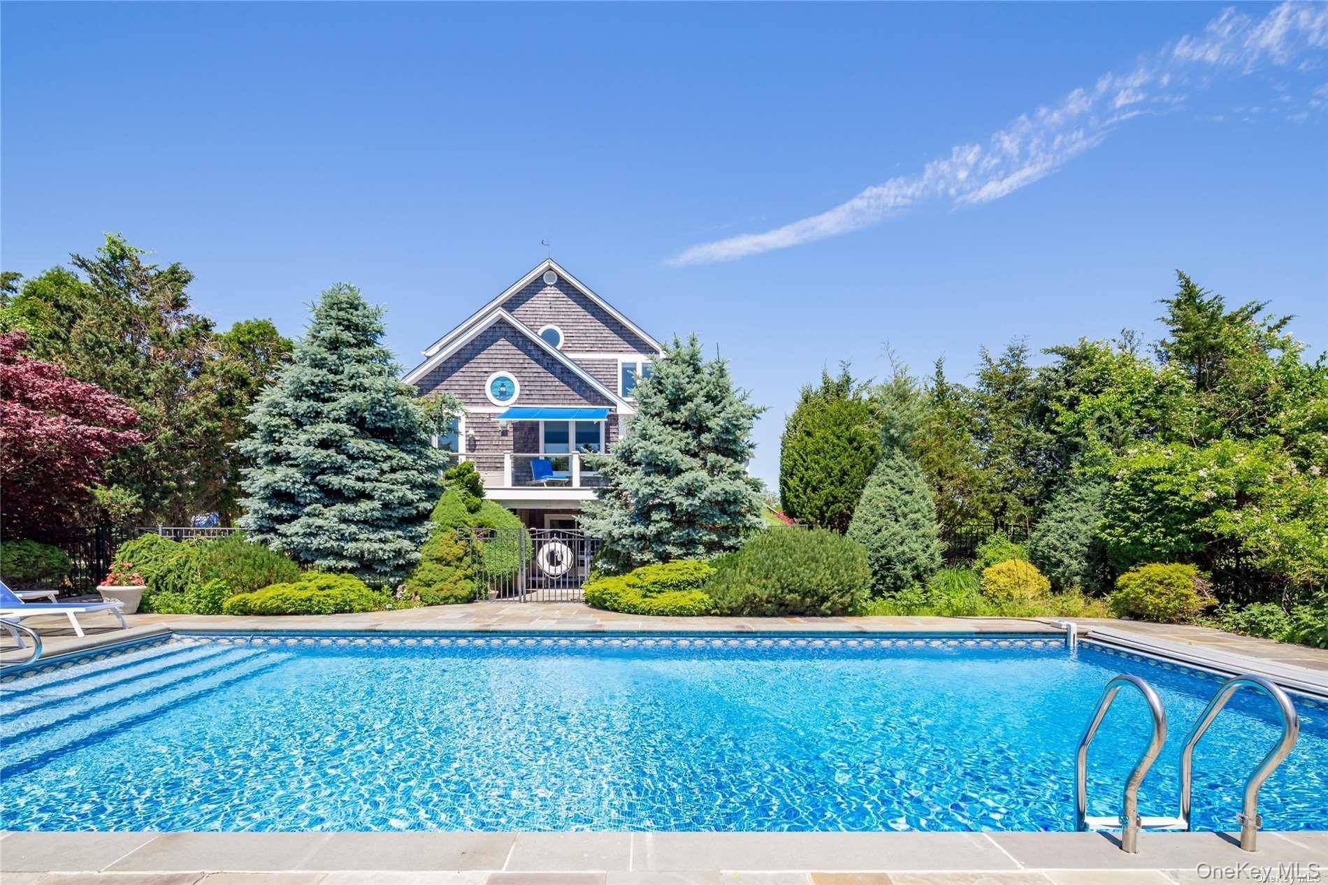300 Latham LN, Orient, NY 11957