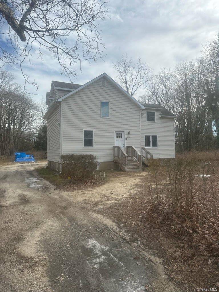 493 Munsell RD, East Patchogue, NY 11772