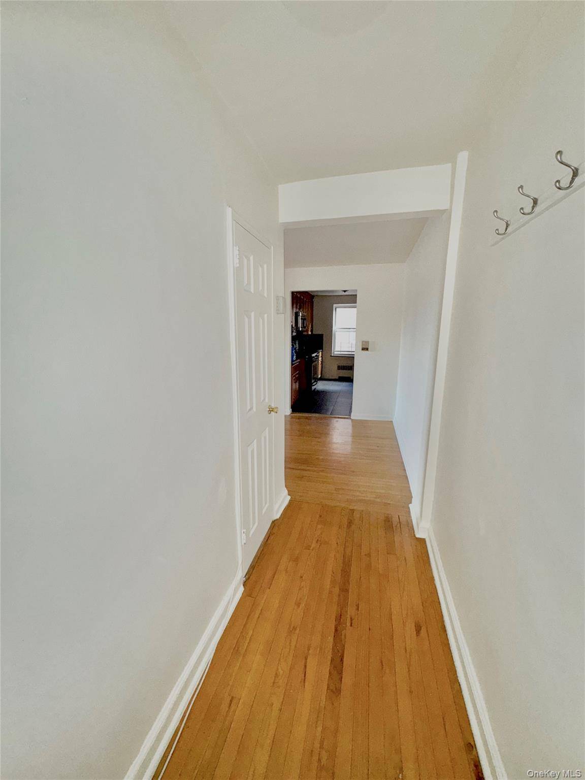 2090 Barnes AVE #3G, Bronx, NY 10462