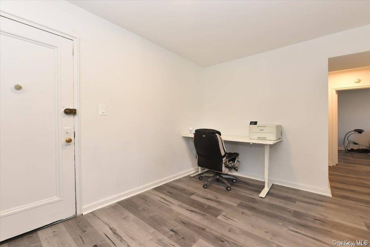 143-50 Hoover AVE #219, Briarwood, NY 11435