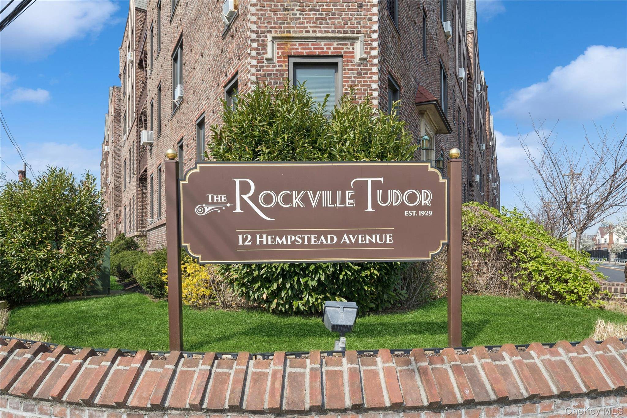12 Hempstead AVE #3N, Rockville Centre, NY 11570